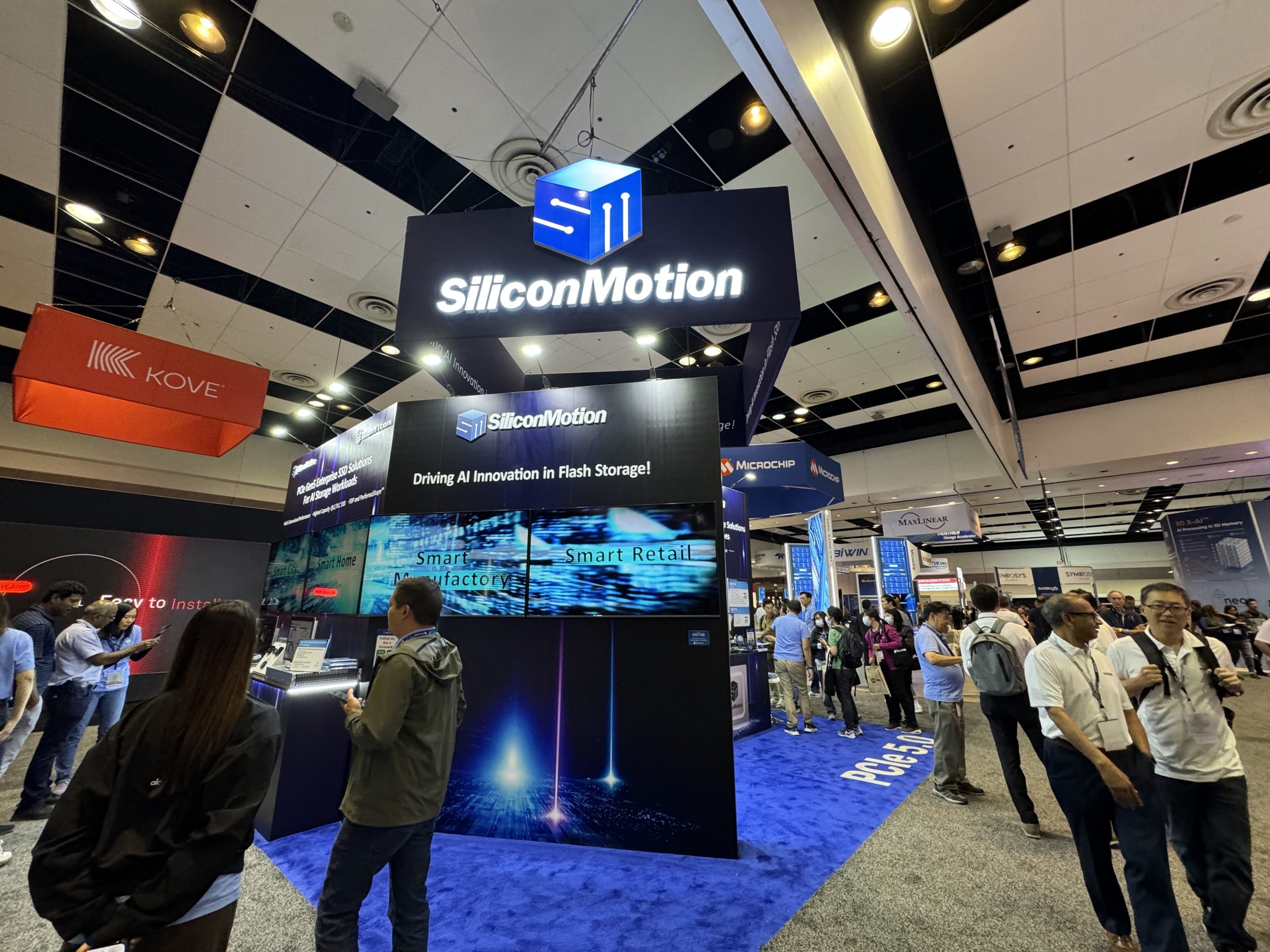Silicon-Motion-Booth-2_0-scaled.jpg