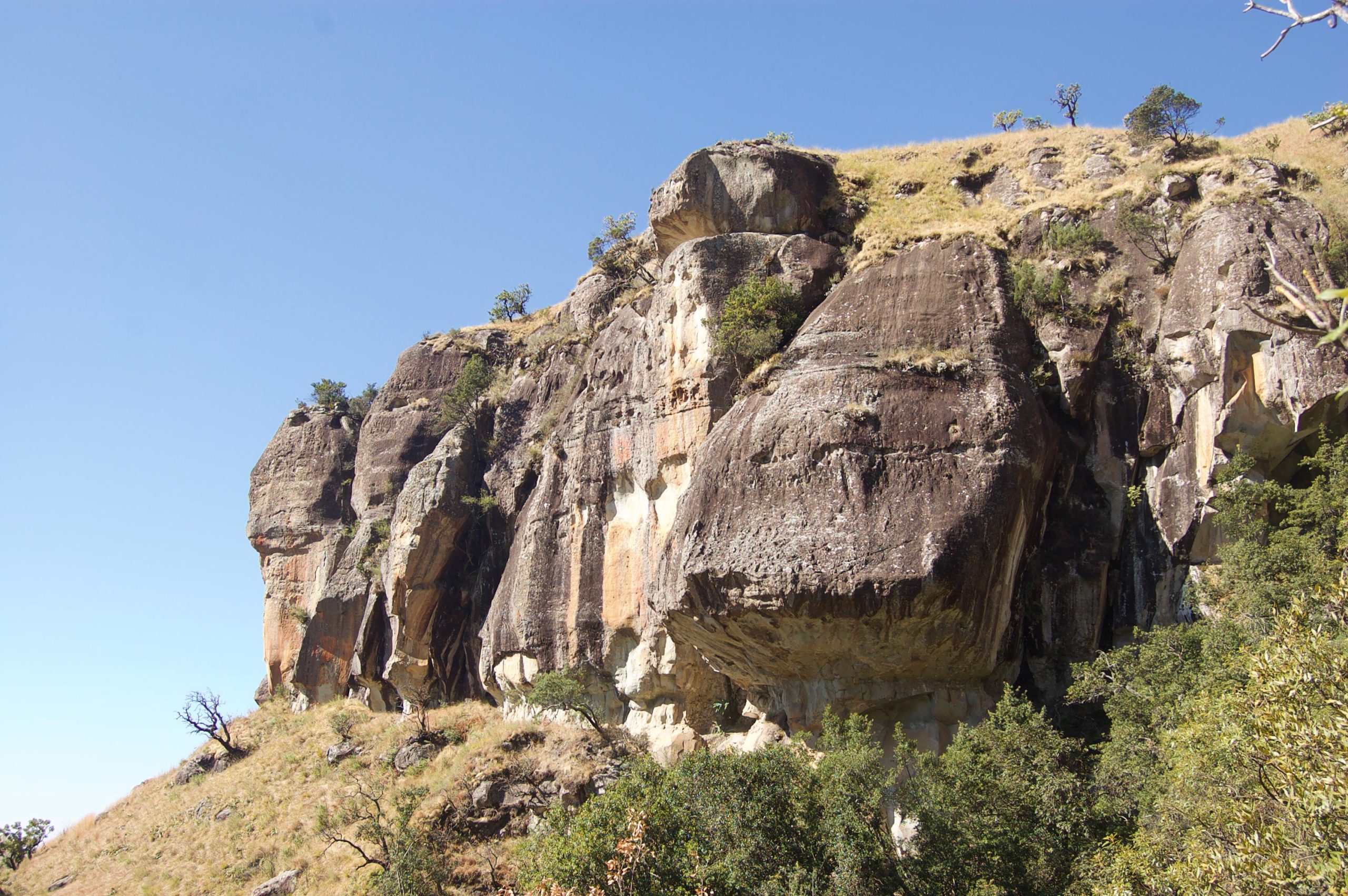 Drakensberg-Rocky-Escarpment-scaled.jpg