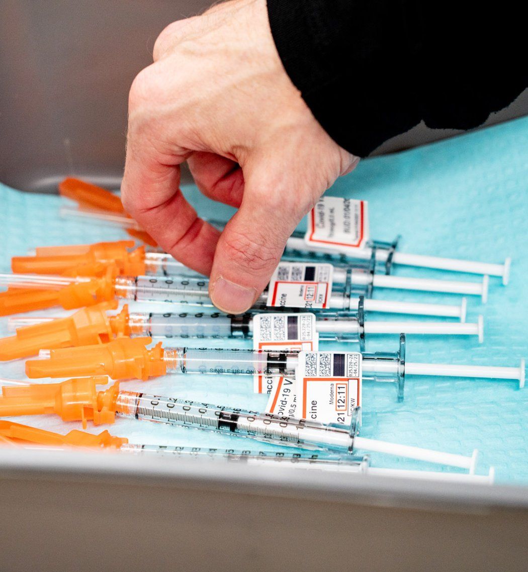 UCSF-COVID-vaccines-in-tray-Barbara-Ries.jpg