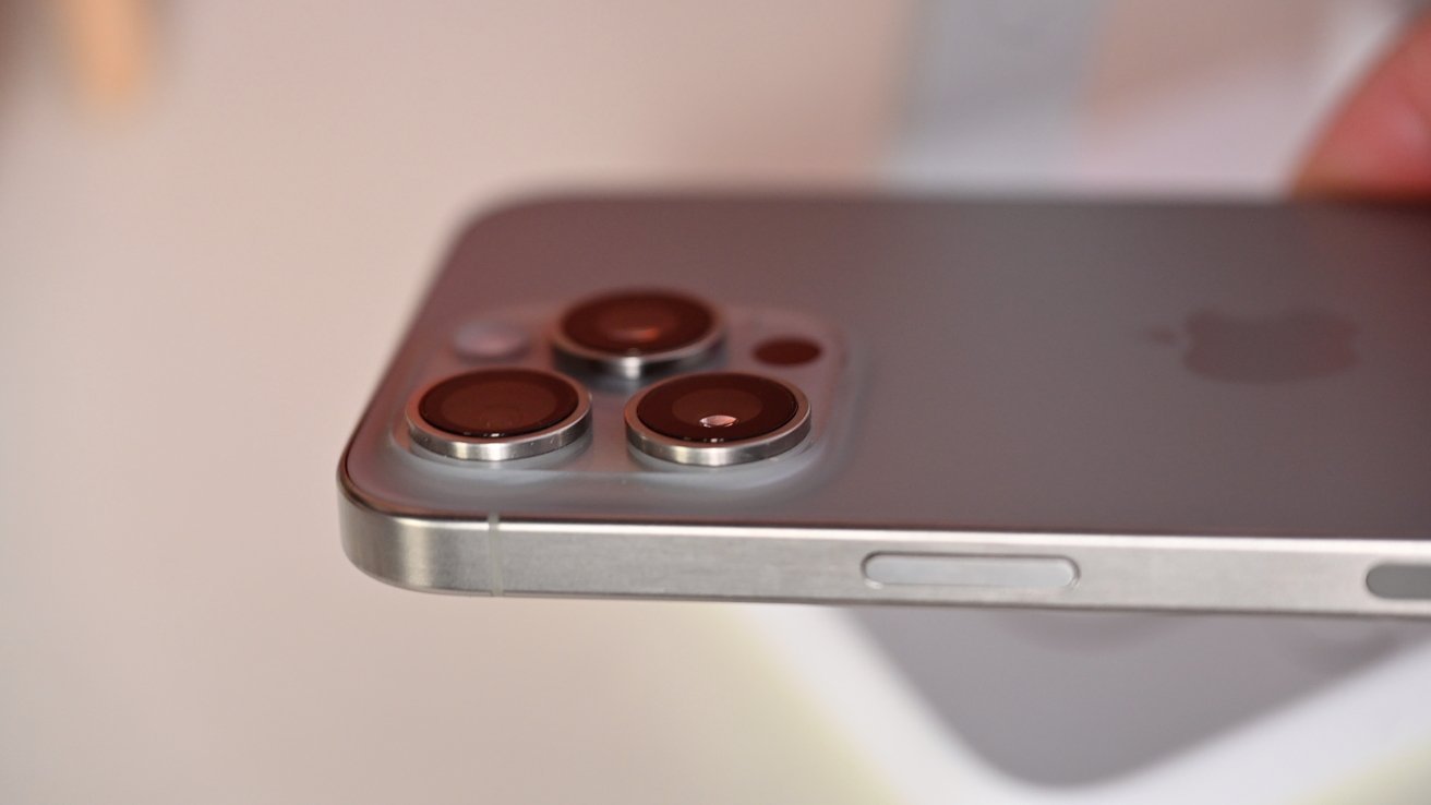 60861-125305-56622-115250-iPhone-15-Pro-Max-Cameras-xl-xl.jpg