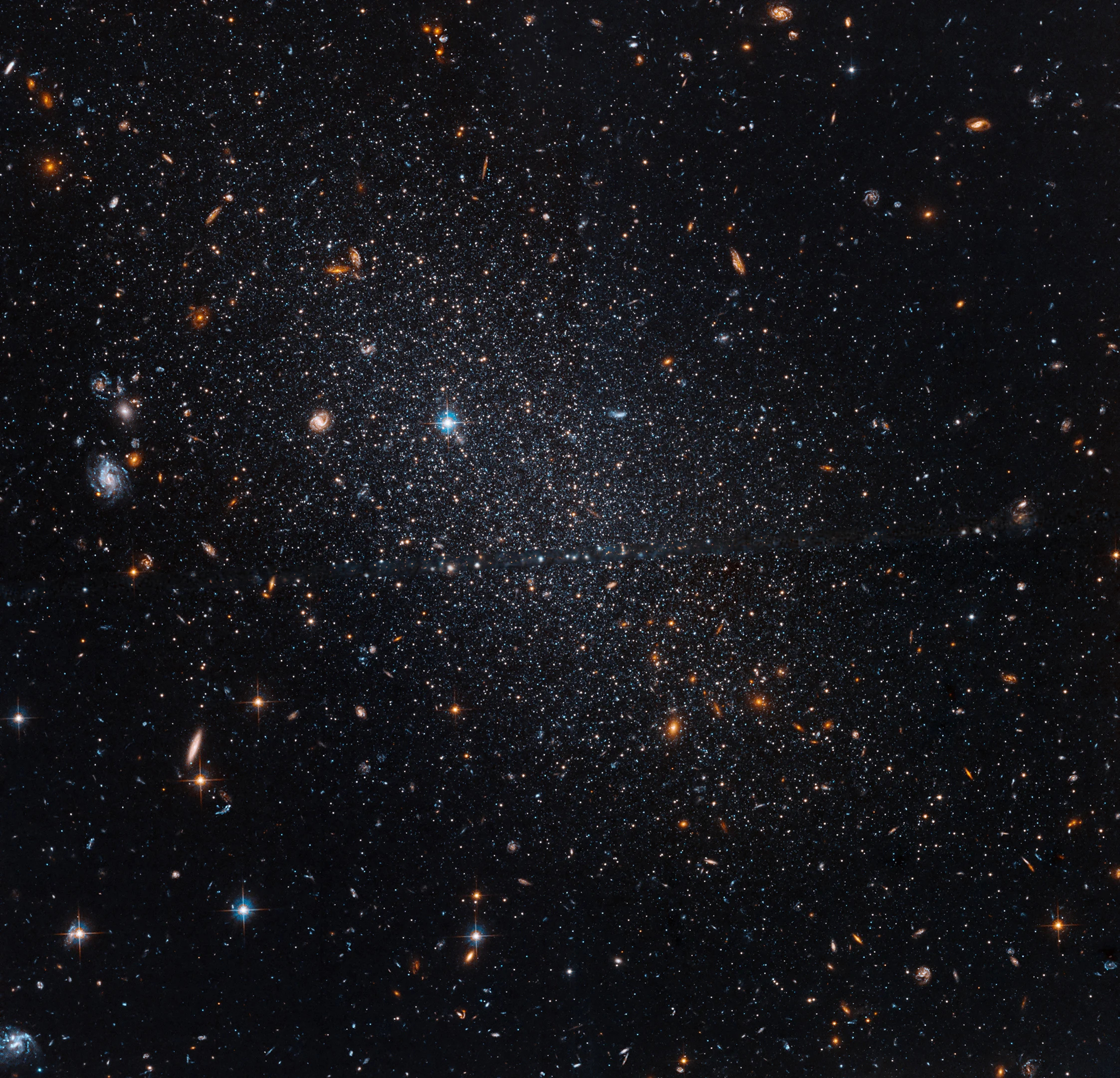 Tucana-Dwarf-Galaxy（WEBP 图像，2245x2160 像素） — 缩放 (58-.jpg