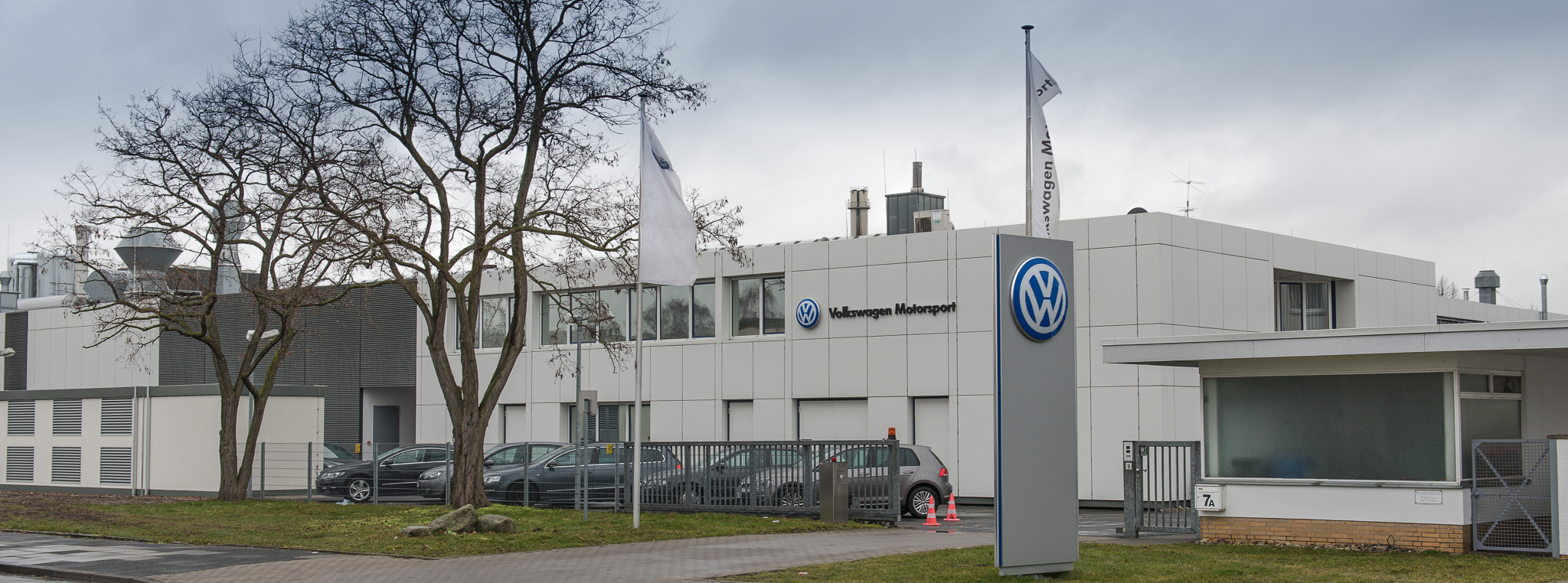 2015_Firmensitz_Volkswagen_Motorsport_-_by_2eight_-_8SC8180.jpg