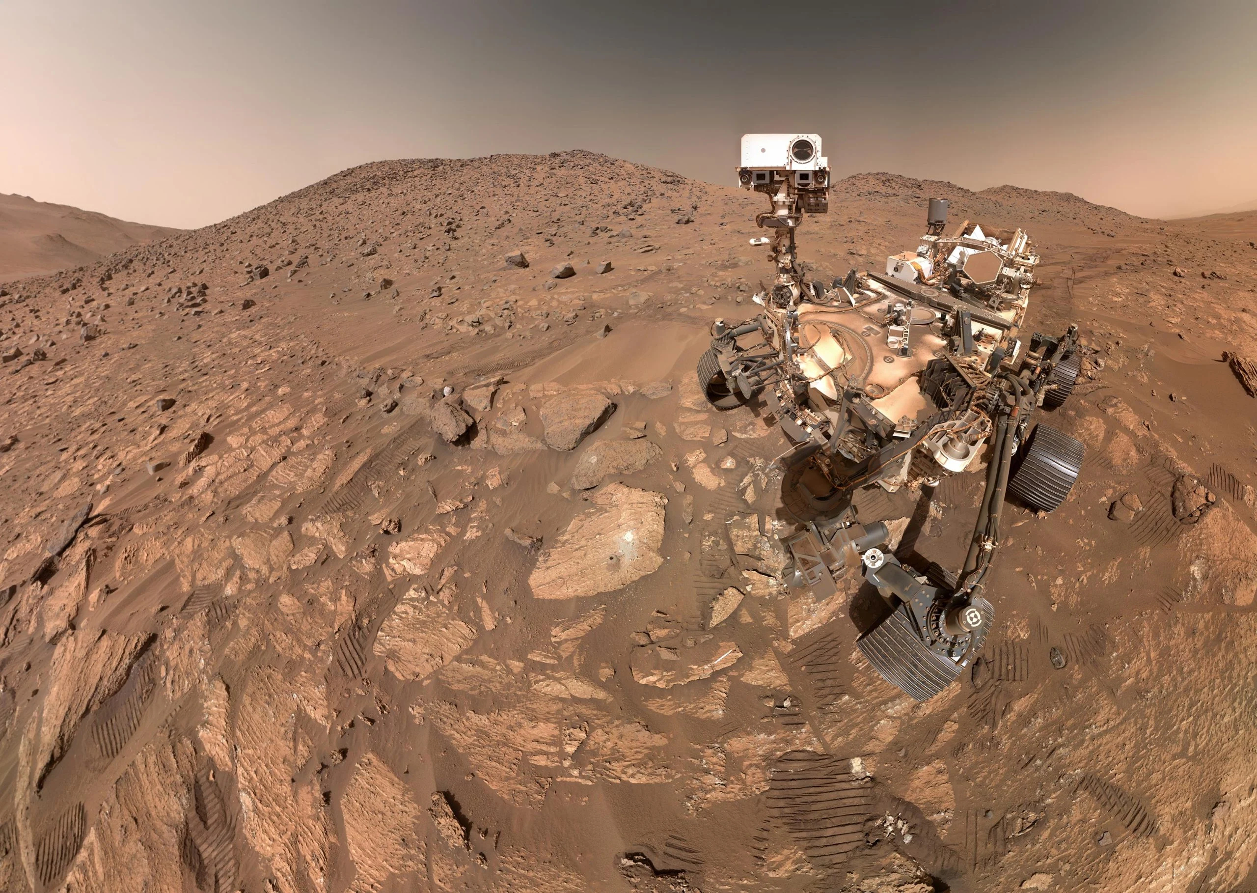 NASA-Perseverance-Rovers-Selfie-With-‘Cheyava-Falls-scaled（WEBP 图像，2560x1818 像素） — 缩放 (59-.jpg