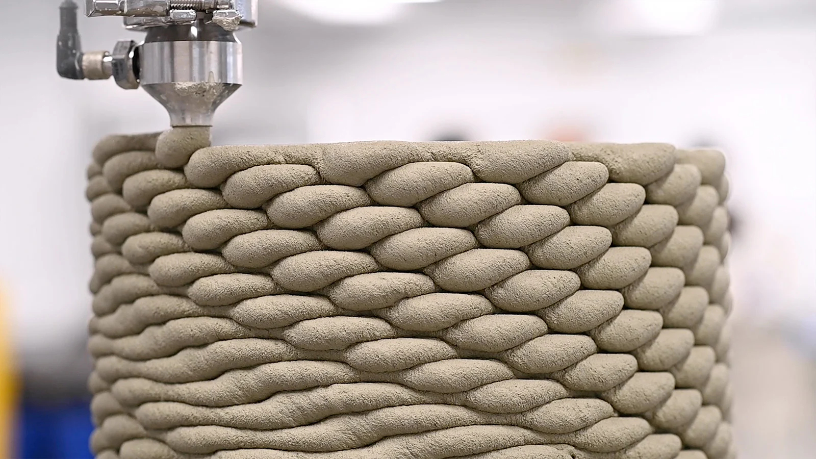 Double-Twist-Tougher-Concrete（WEBP 图像，1600x900 像素） — 缩放 (95-.jpg