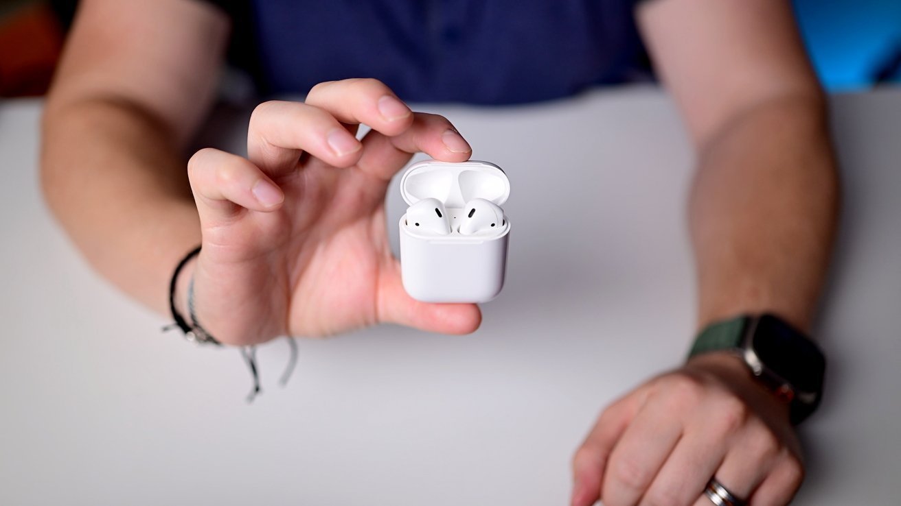 60946-125559-000-lede-AIrPods-xl.jpg