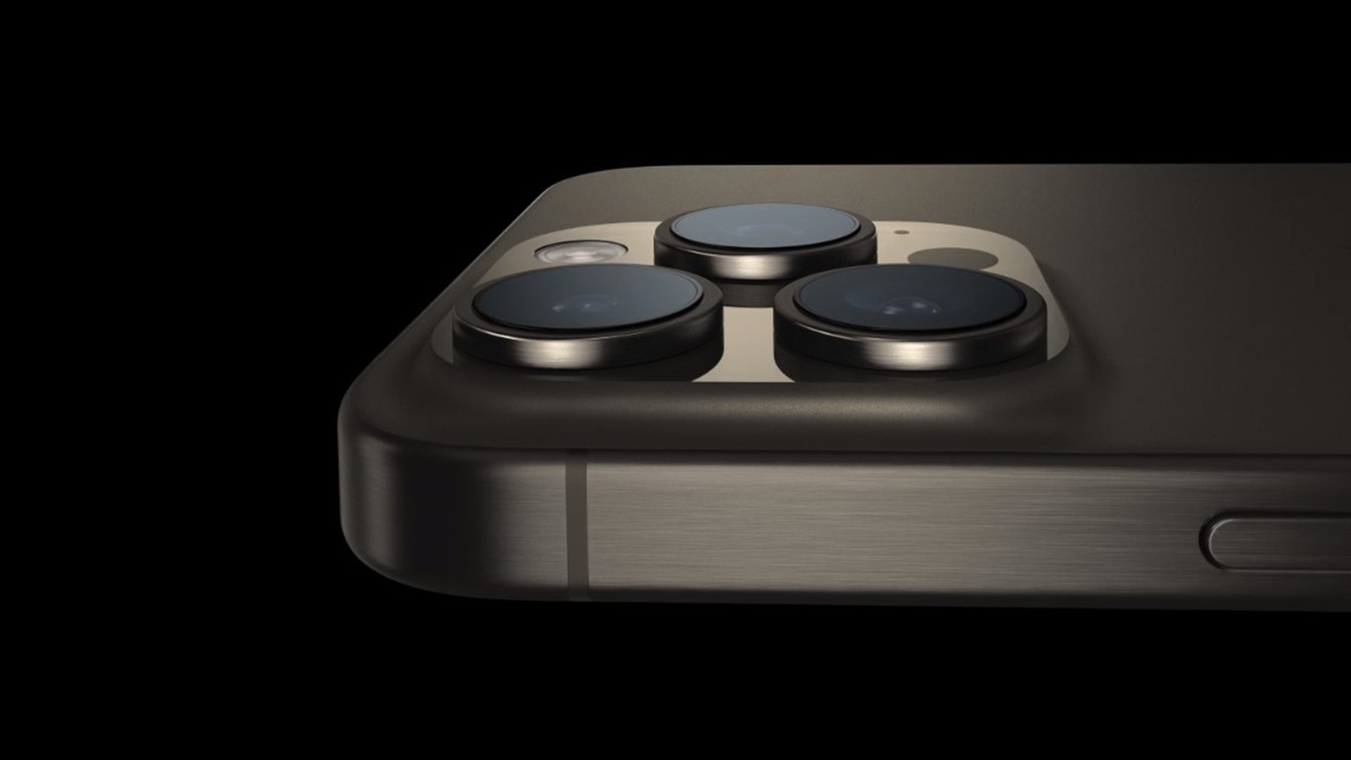 iPhone-16-Pro-and-iPhone-16-Pro-Max-with-special-coating.jpg