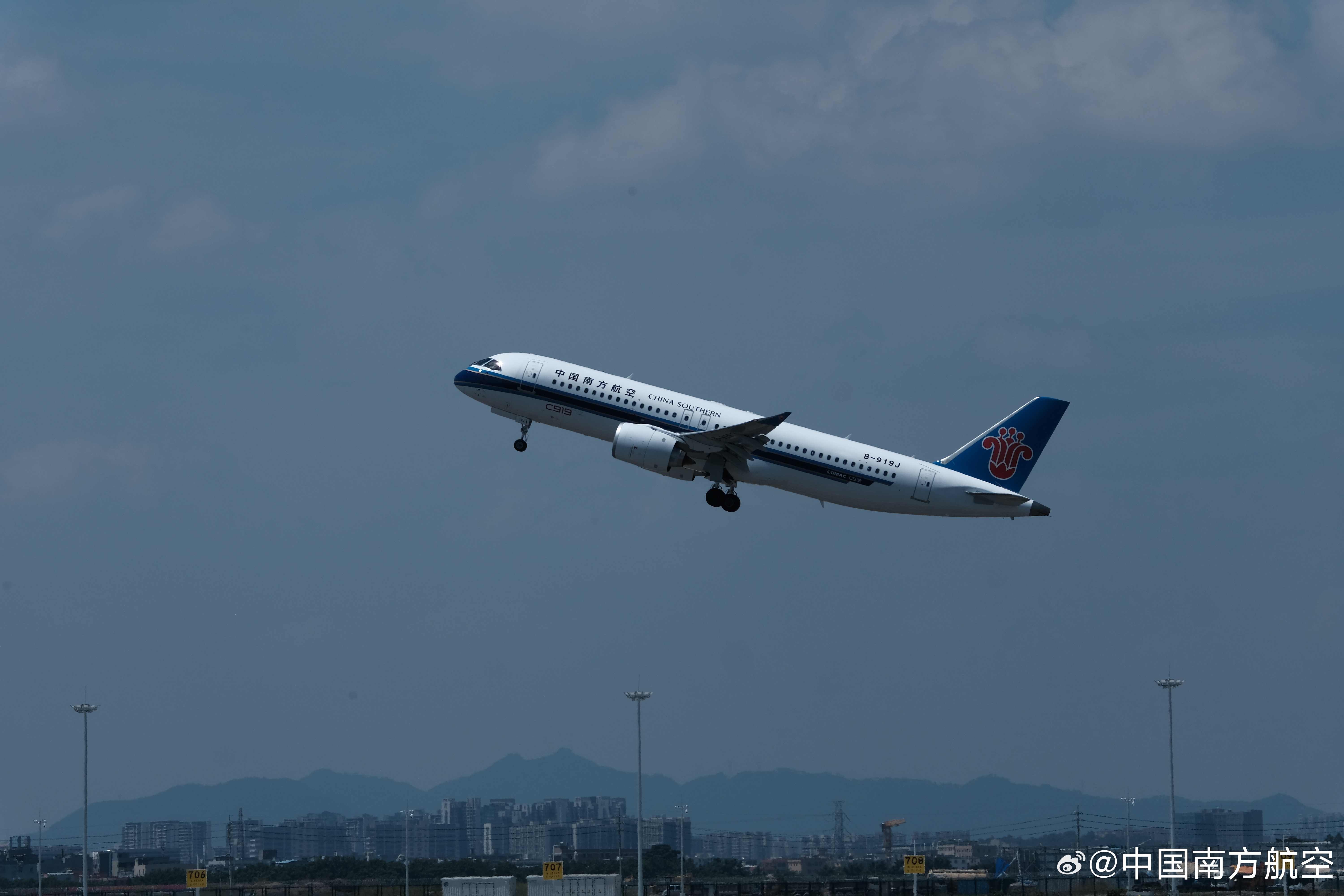fce4783f9bec440cb2025f2ec918f82c.jpg