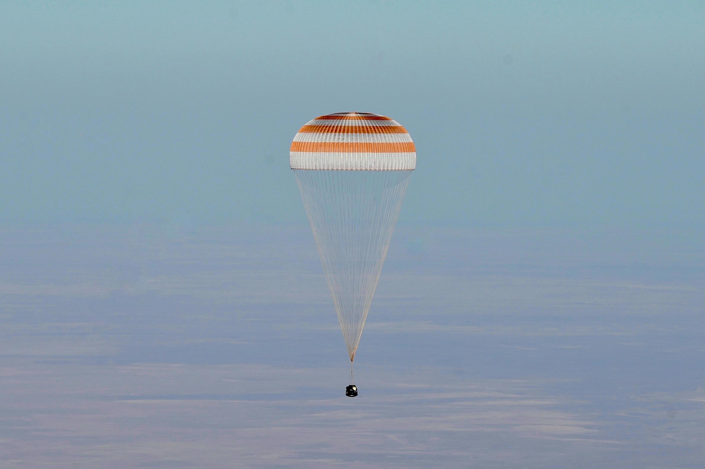 Soyuz-MS-25-Spacecraft-Parachute.jpg