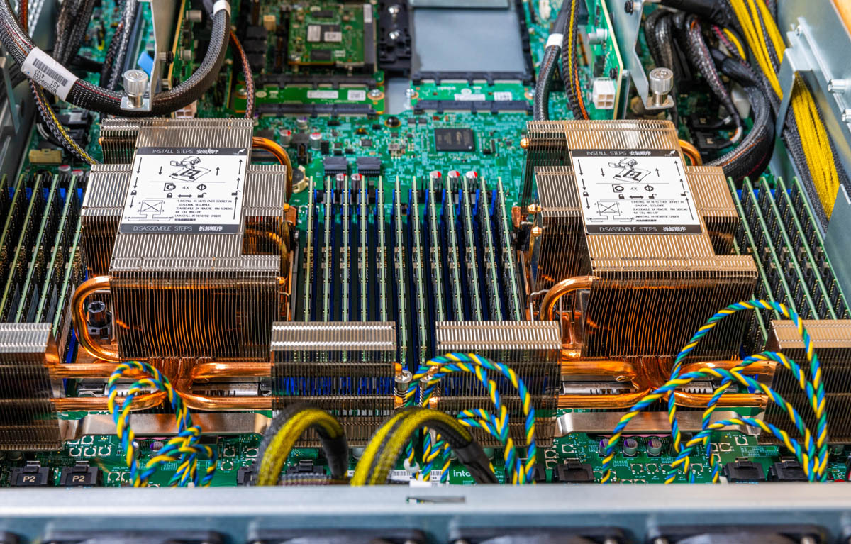 Intel-Xeon-6980P-Development-Platform-6.jpg