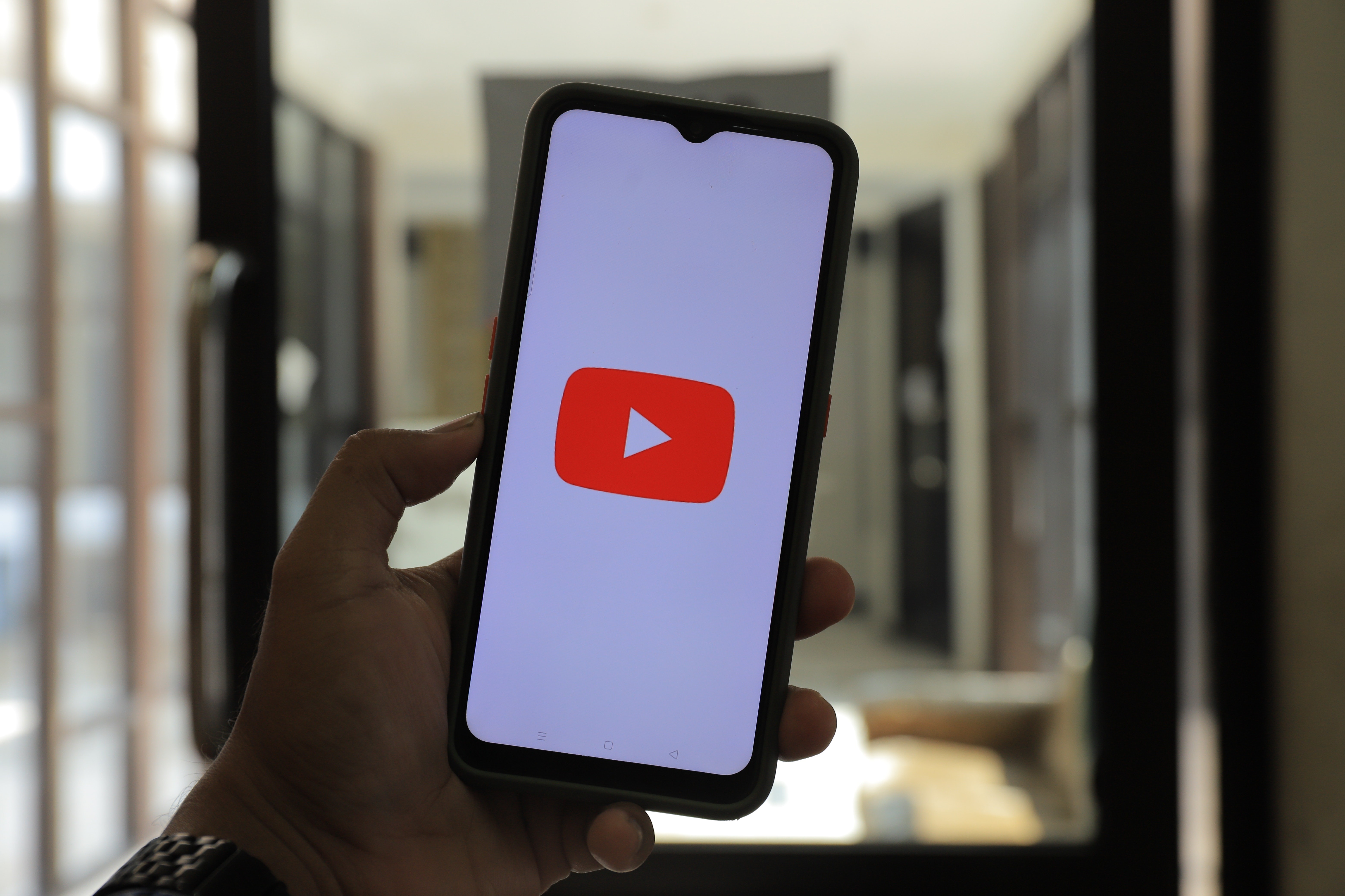 1683026312_google_deletes_thousands_of_youtube_channels.jpg