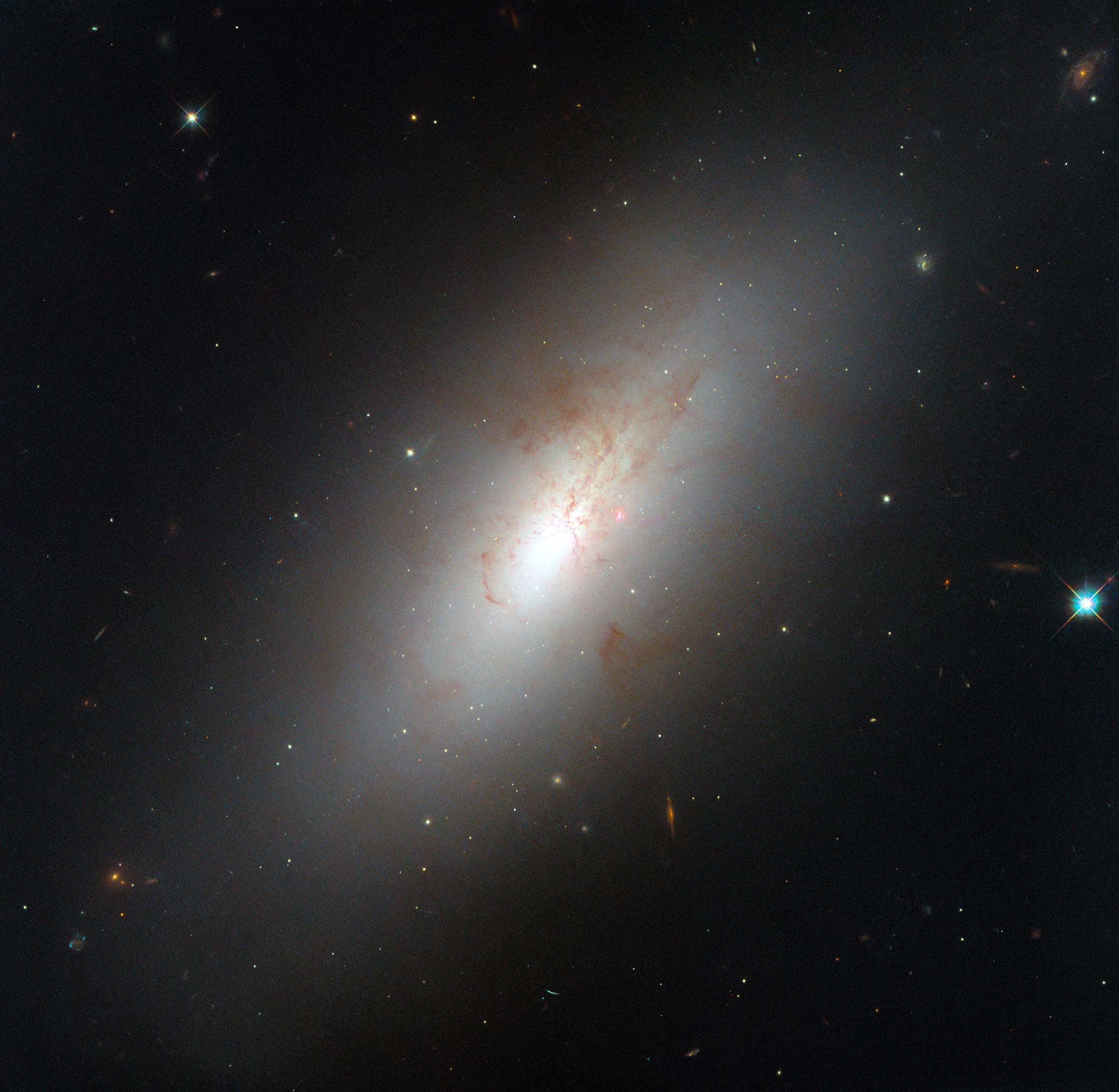 NGC-4694.jpg