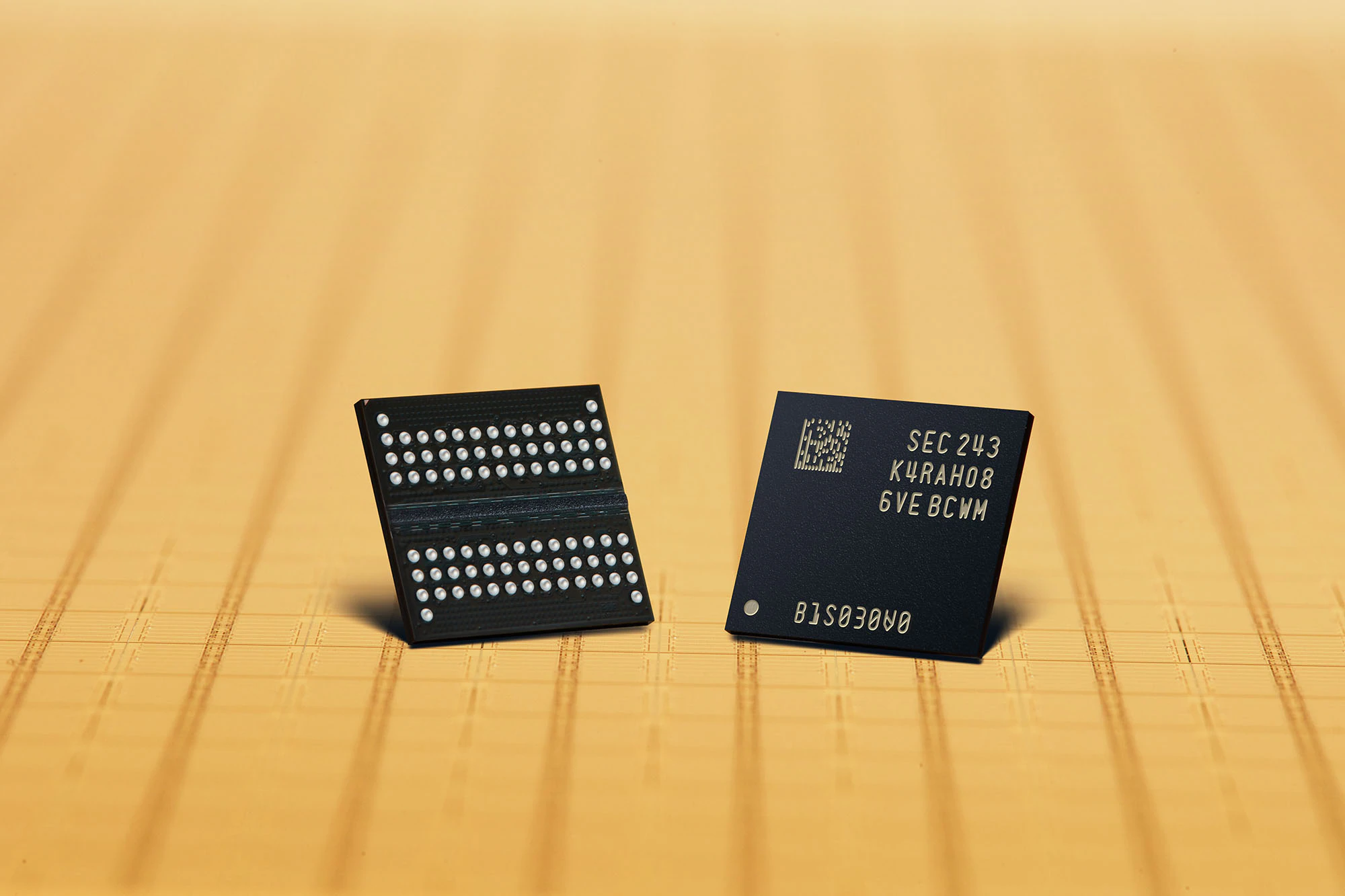 samsung-electronics-develops-industrys-first-12nm-class-ddr5-dram_1.webp