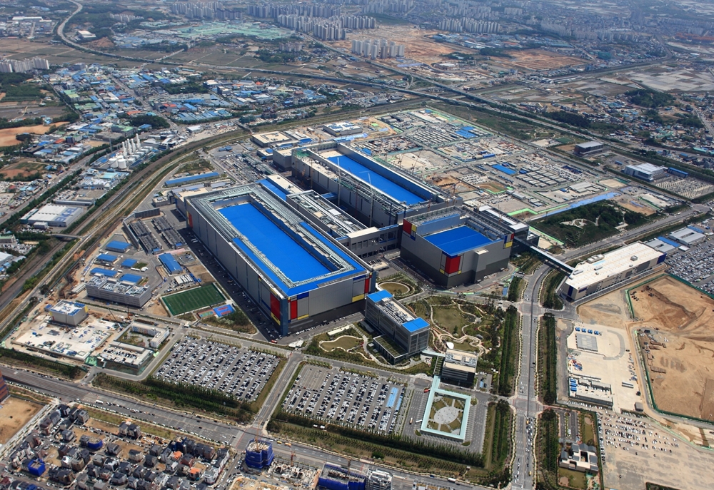 Samsung-Electronics-Foundry-Line-Pyeongtaek-Factory-Campus.jpg