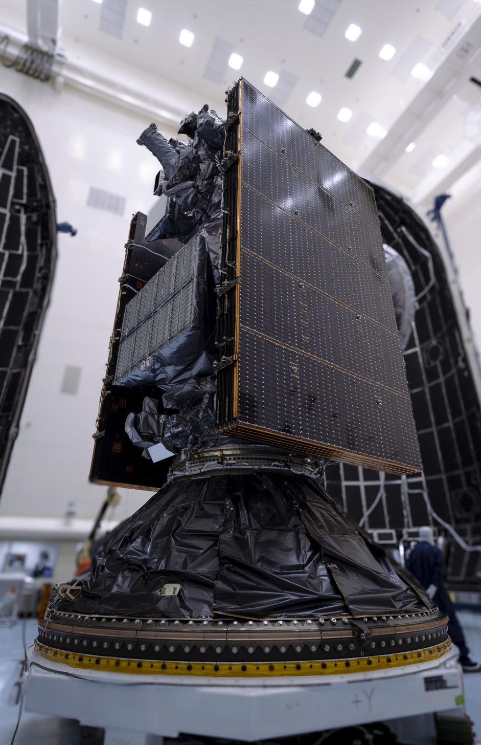SPACEX-EUROPA-CLIPPER-NASA-FALCON-HEAVY-3-941x1456.jpeg