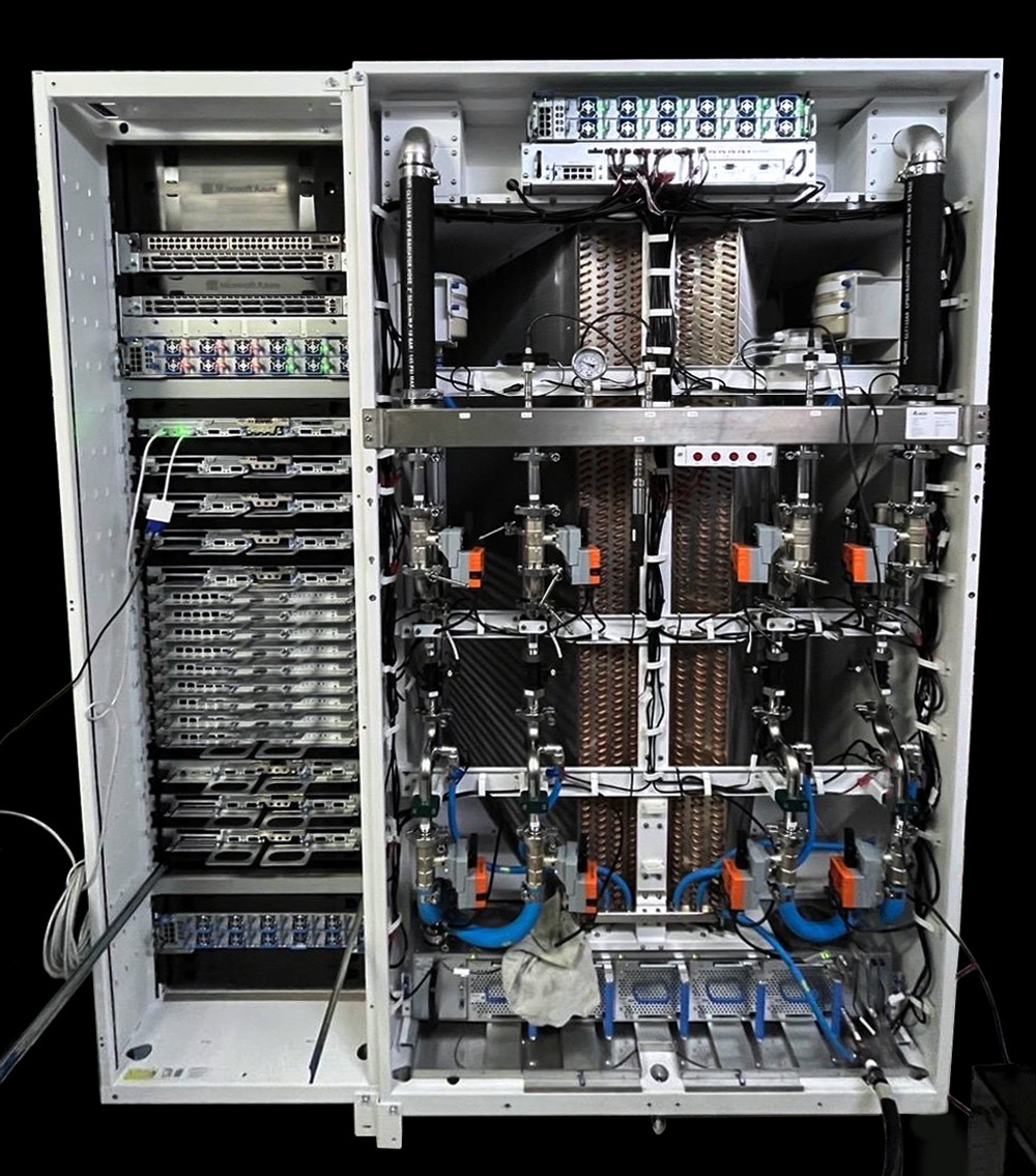Microsoft-Azure-GB200-Server.jpg