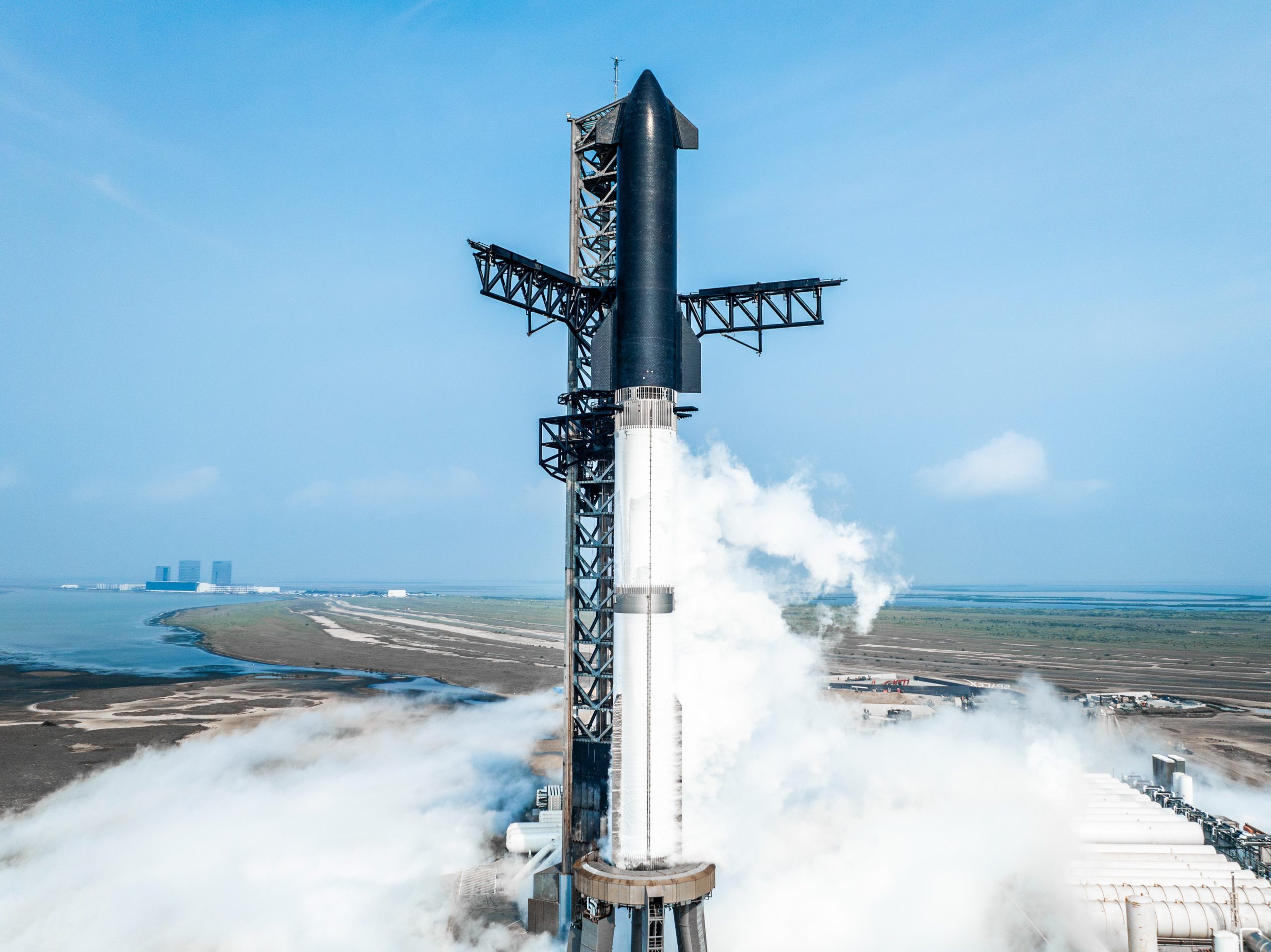 SPACEX-STARSHIP-IFT-4-FULL-STACK-scaled.jpeg