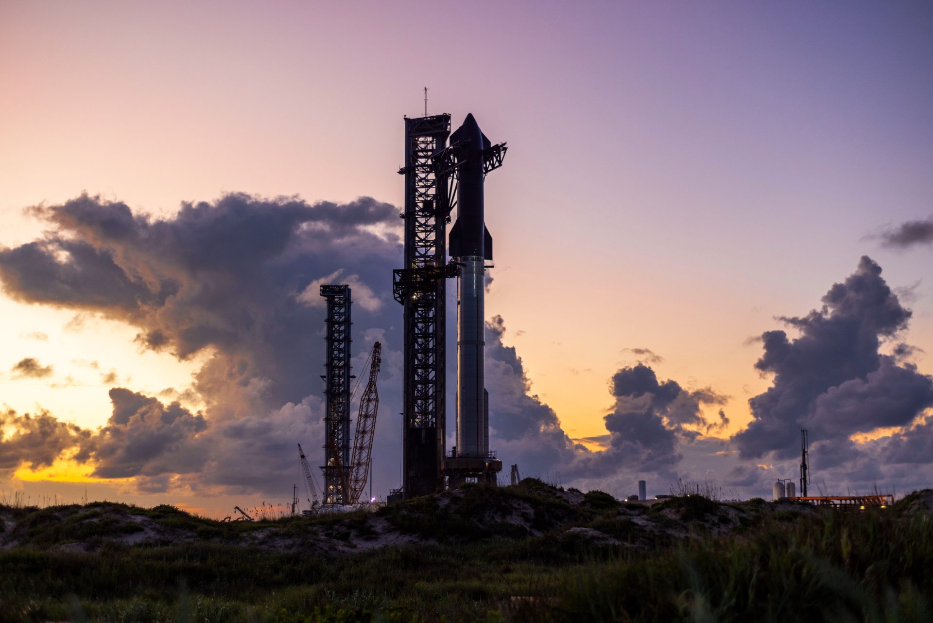 SPACEX-STARSHIP-SUPER-HEAVY-1920x1281.jpeg