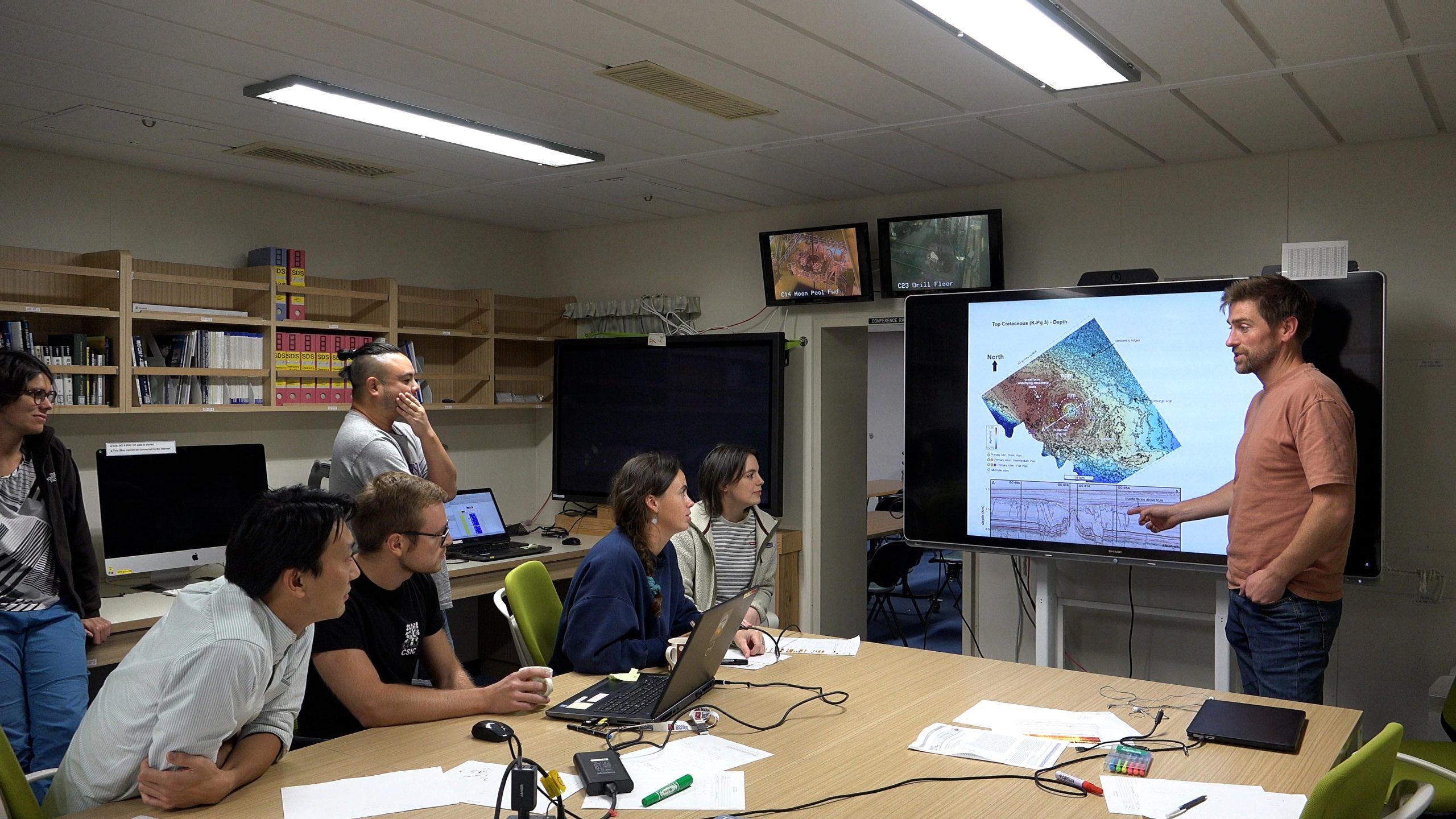 Uisdean-Nicholson-Presenting-Findings-scaled.jpg