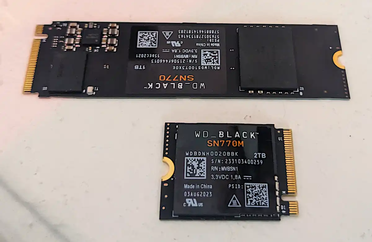 wd-black-sn770m-next-to-sn770.webp