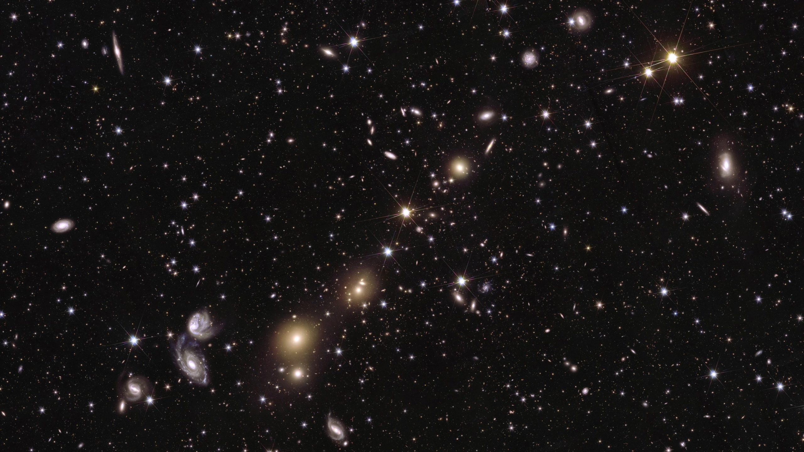 Euclid-Captures-Abell-3381-Galaxy-Cluster-Core-scaled.jpg