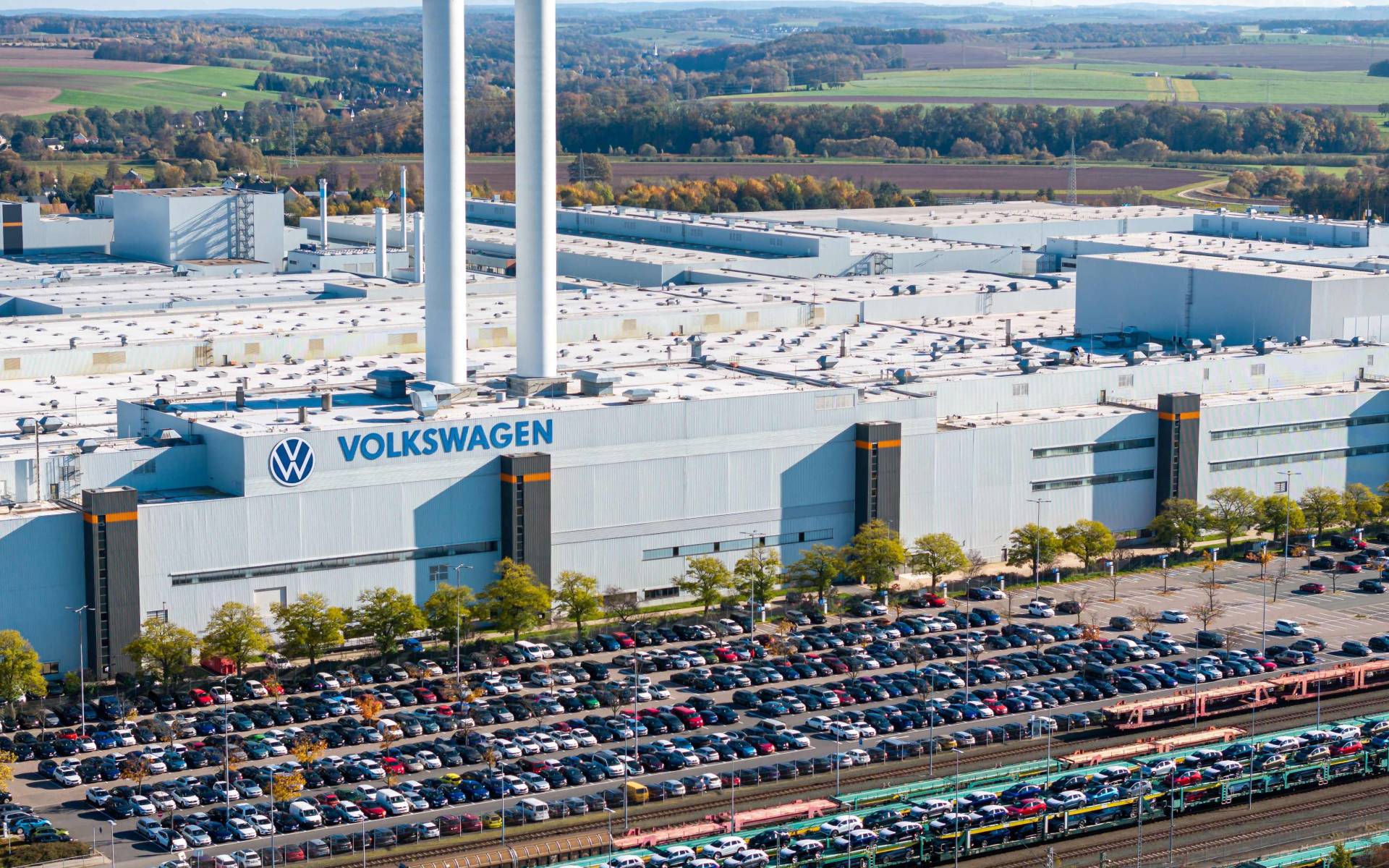 638424-crisis-hit-volkswagen-mulls-closing-at-least-three-german-plants.jpg