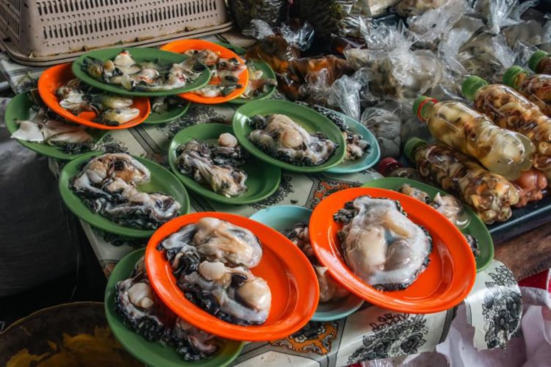 Giant-Clam-Meat-Market.jpg