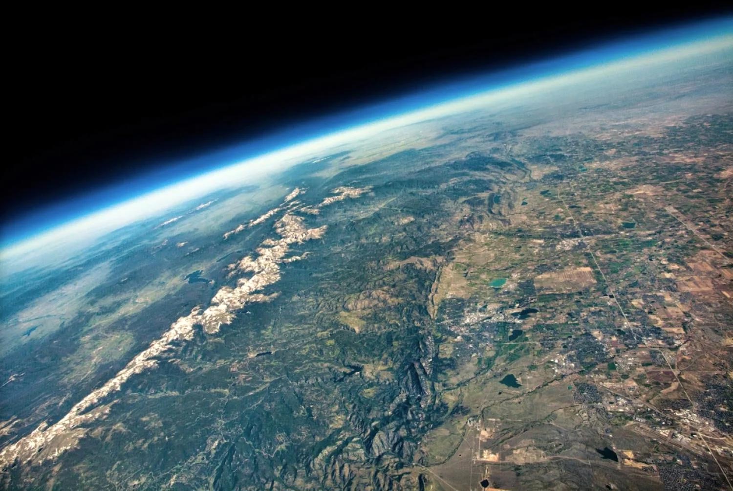 Earth-View-Ozone-Balloon-Colorado-Front-Range.jpg