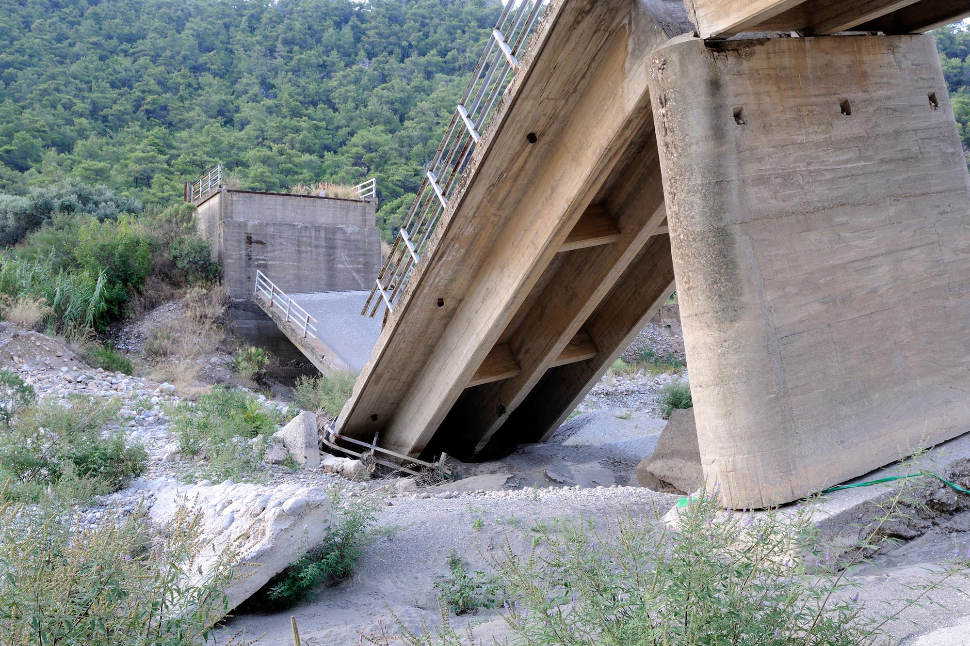 Broken-Bridge.jpg