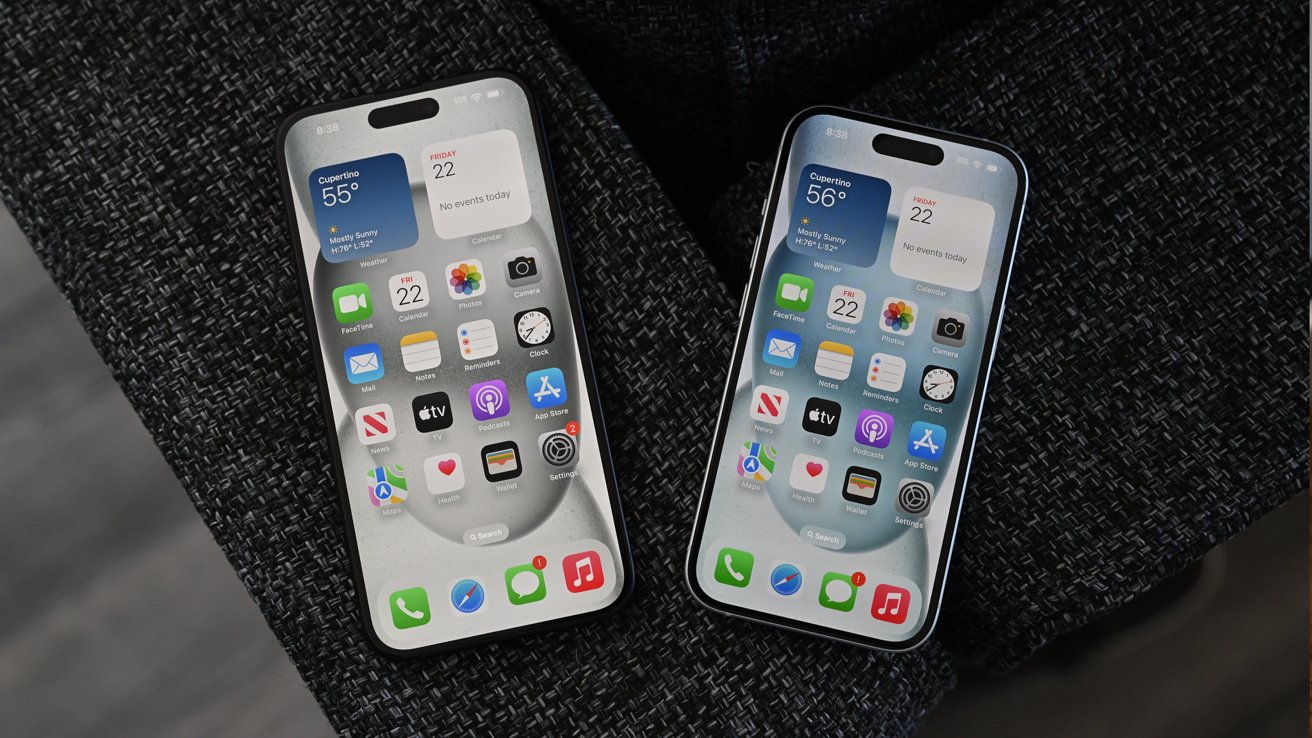 61663-127504-iPhone-15-and-iPhone-15-Plus-on-Couch-Displays-xl.jpg