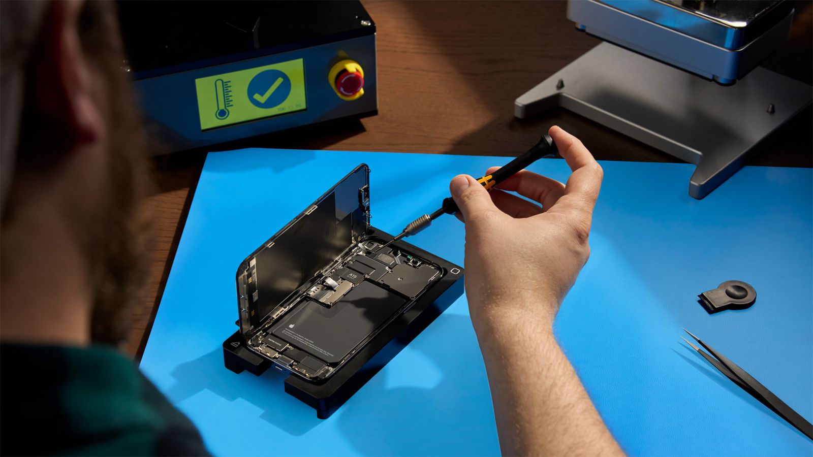 iPhone-Self-Service-Repair.jpg