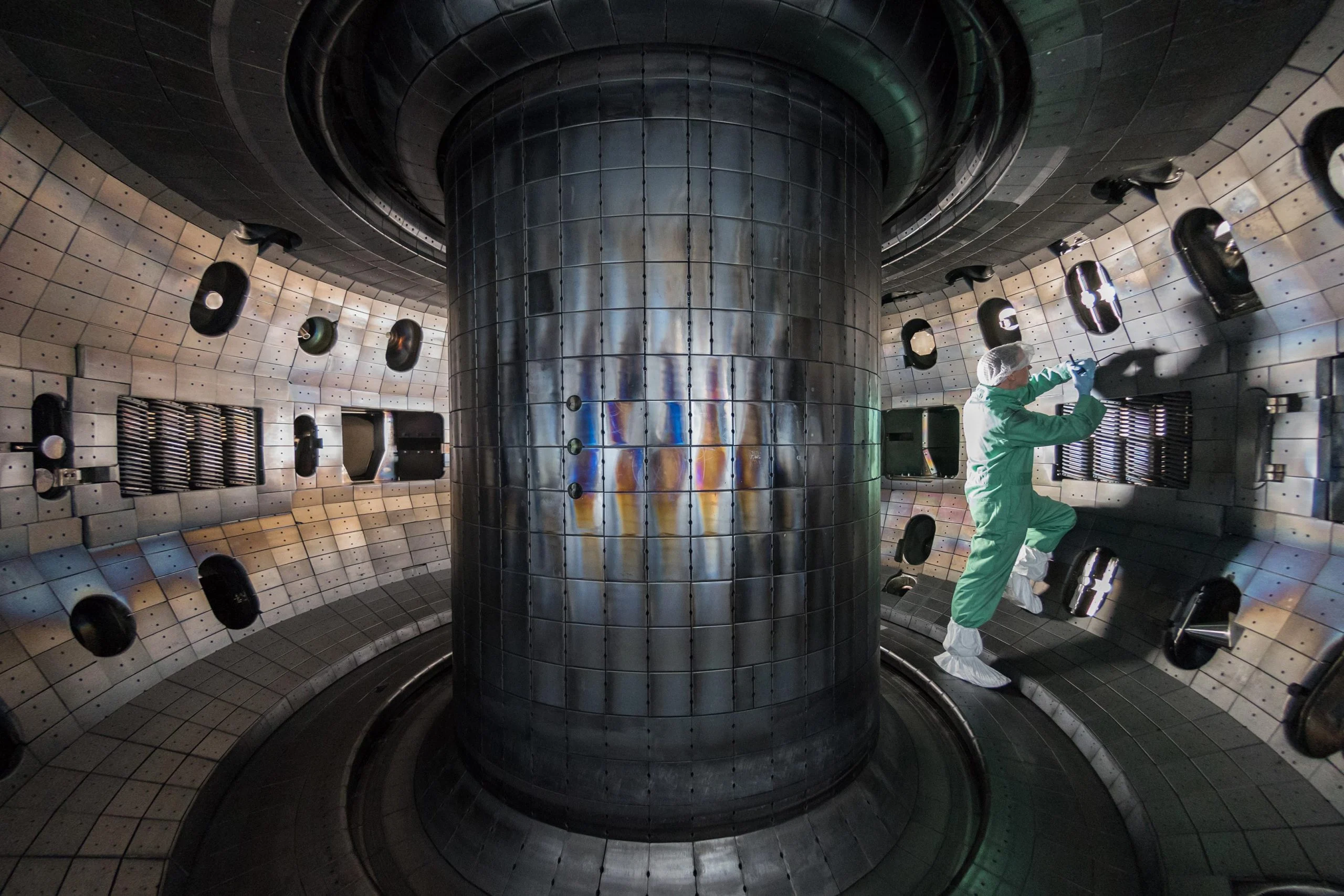 TOCAMAC-Fusion-Chamber-scaled.jpg