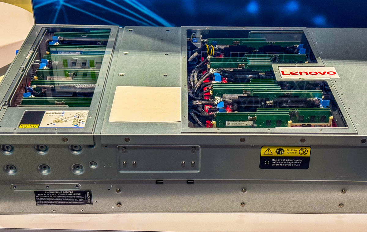 Lenovo-ThinkSystem-SR860-V3-CXL-Astera-Labs-4.jpg