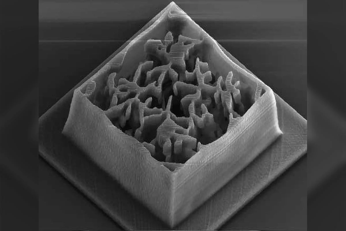 3D-Printing-New-Nanoscale-Optical-Devices.jpg