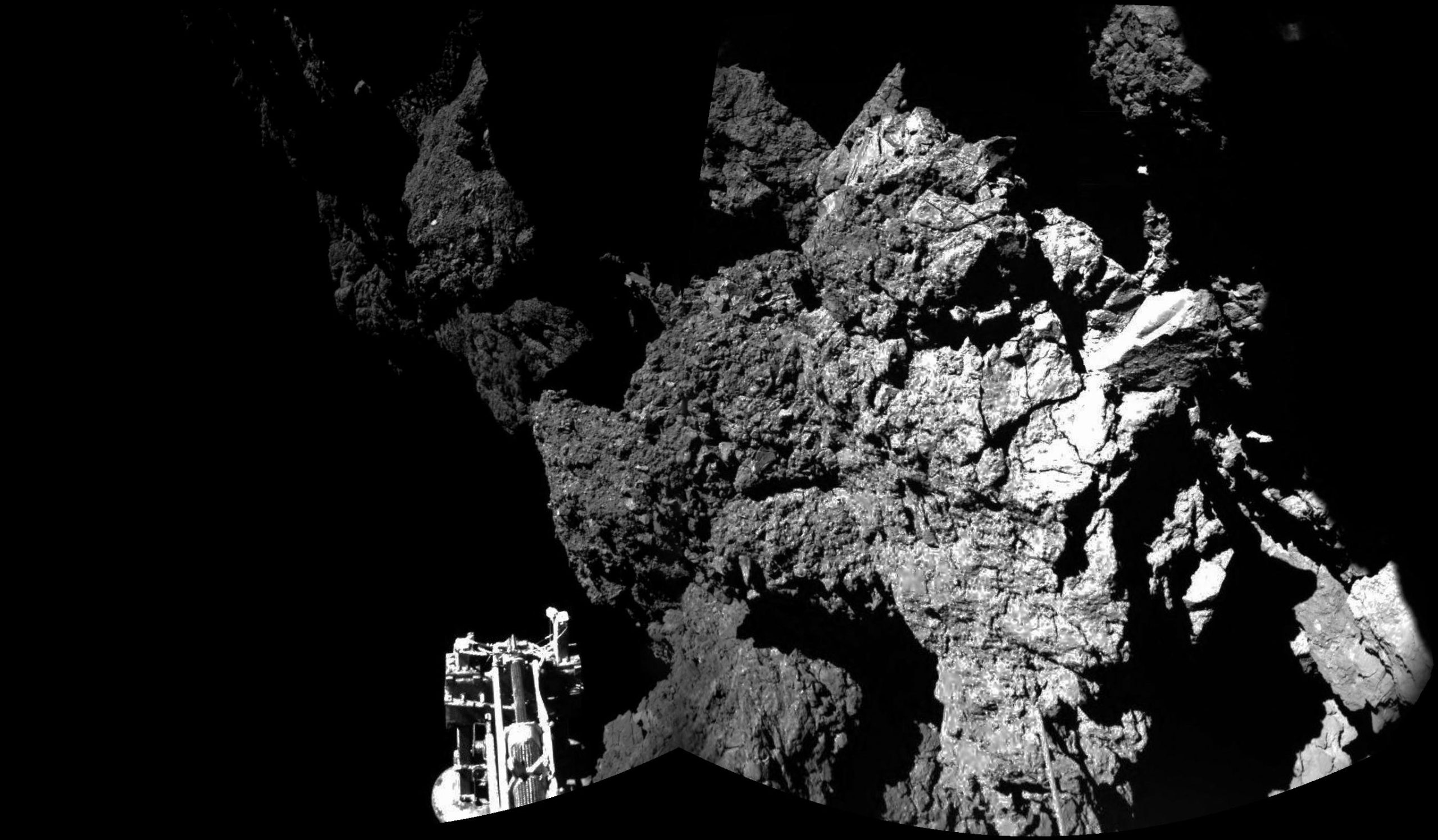 Rosetta-Lander-Philae-Comet-67P-Churyumov-Gerasimenko-scaled.jpg