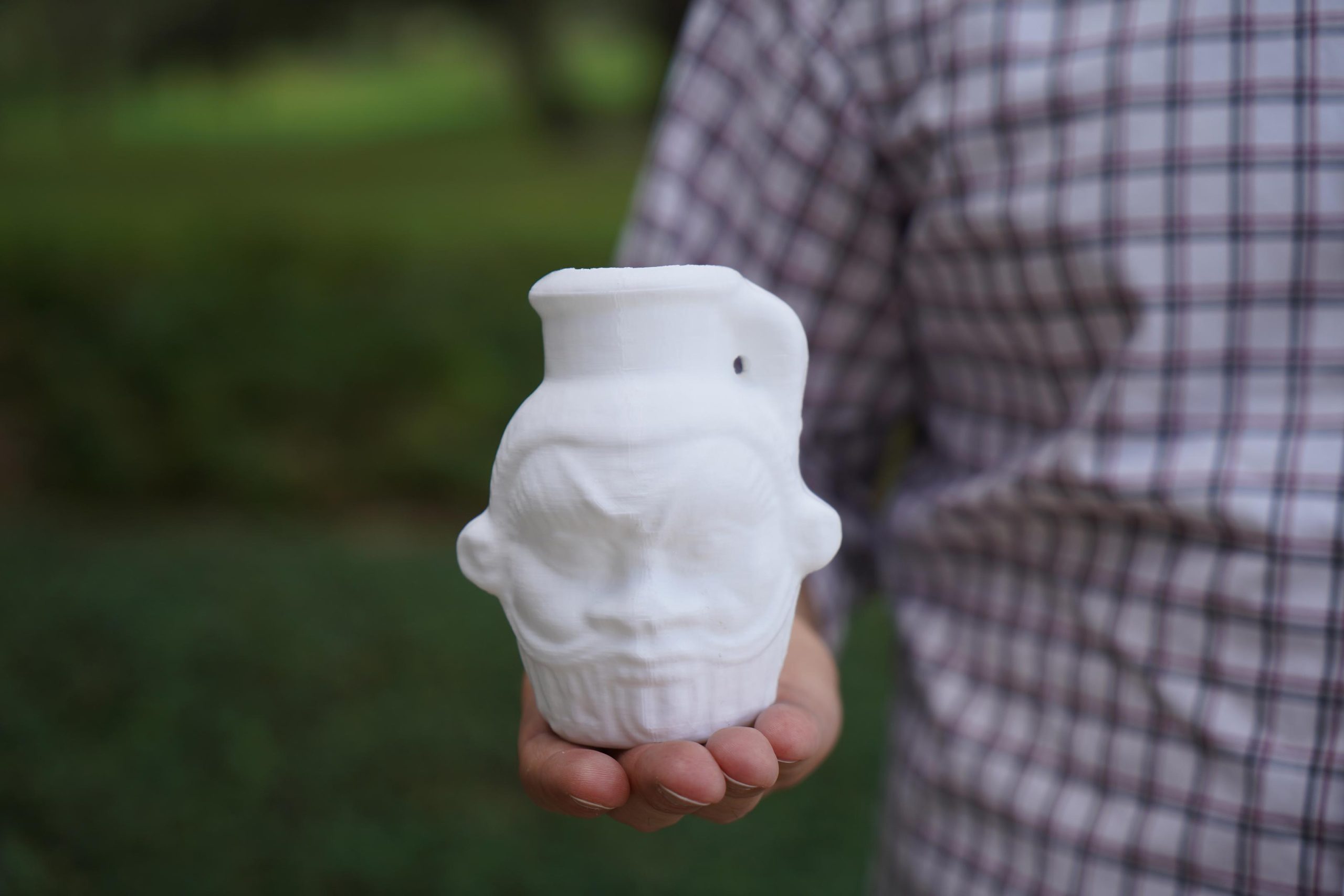 Close-Up-of-Bes-Mug-scaled.jpg