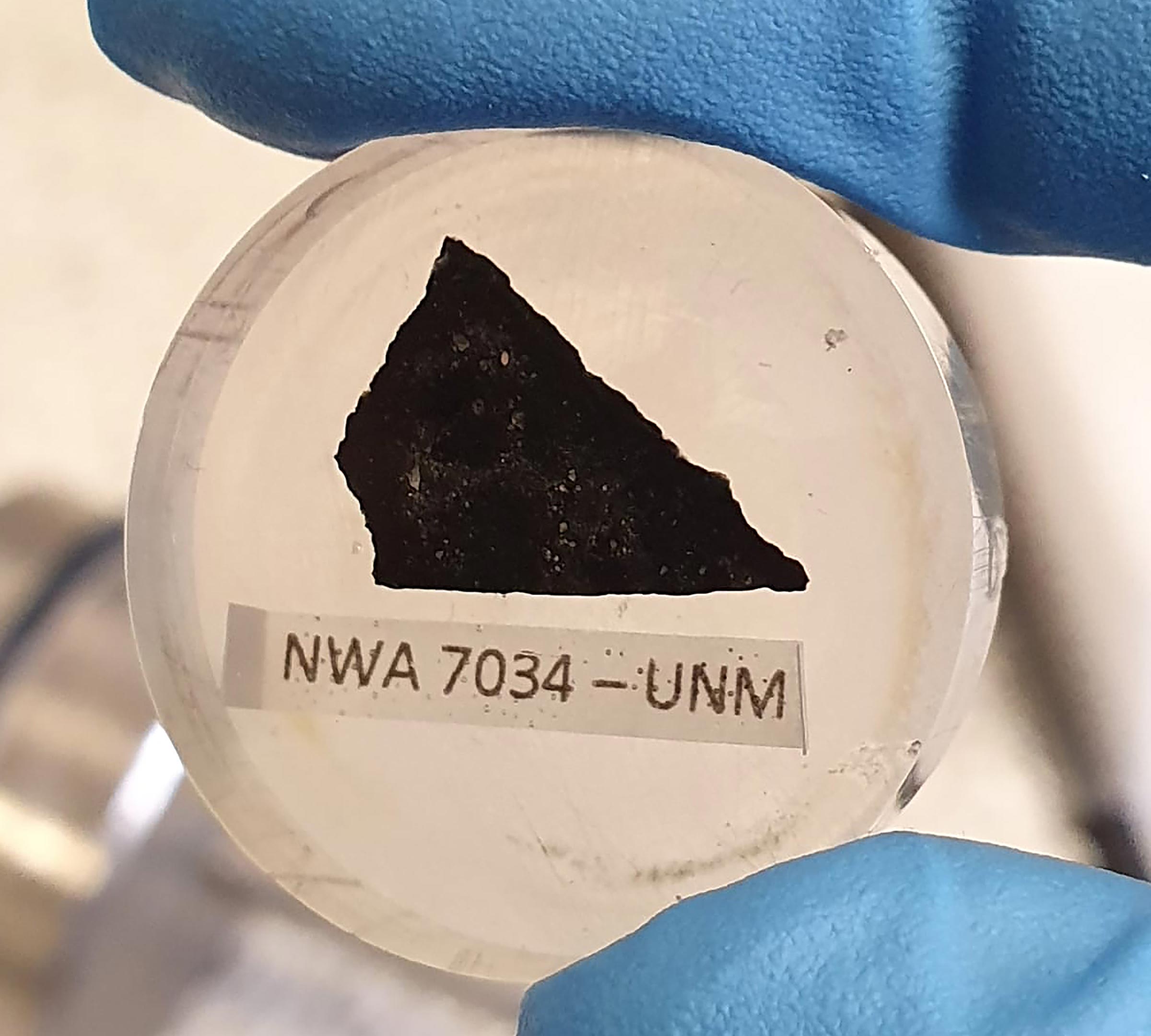 Black-Beauty-Martian-Meteorite.jpg