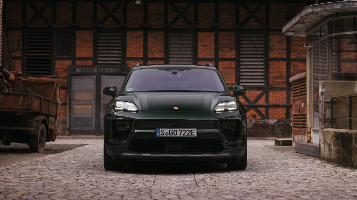 2025-porsche-macan-4s-108-670695cd18782.jpg