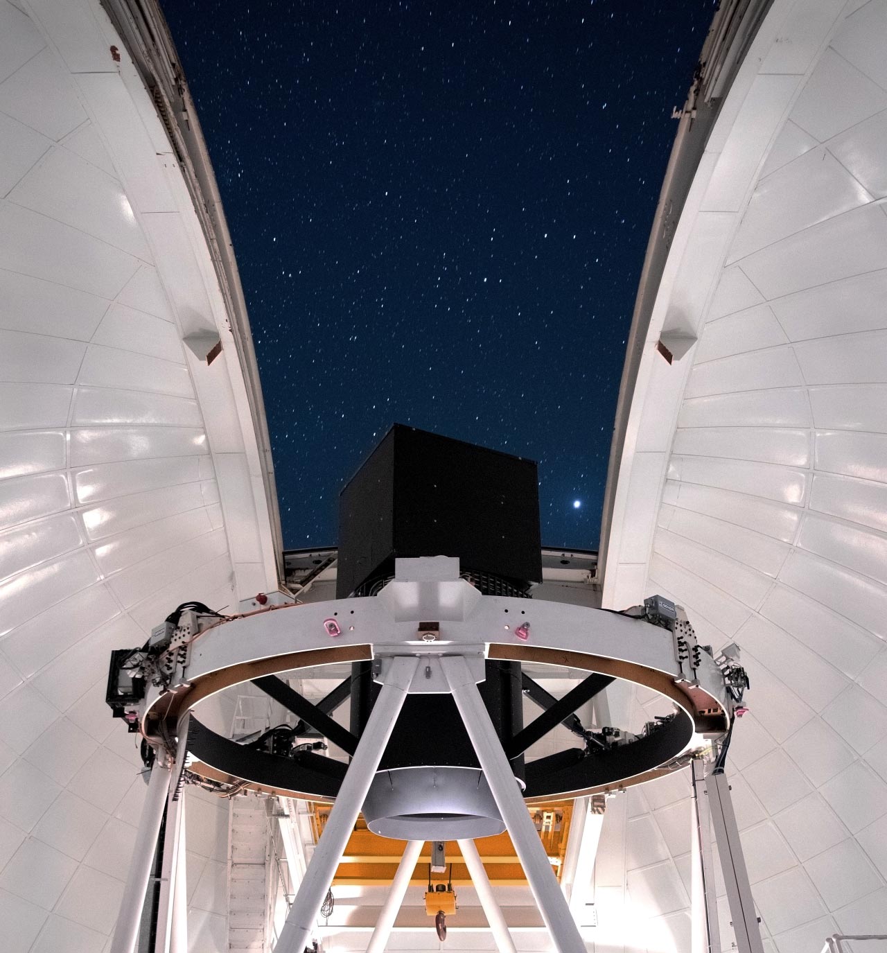 WEAVE-Prime-Focus-Corrector-and-Positioner.jpg