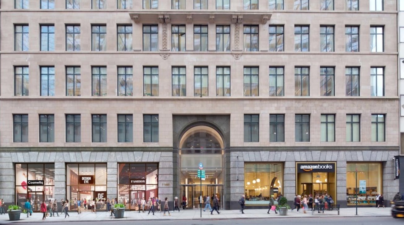 34656-62738-lease-building-near-msg-xl.jpg