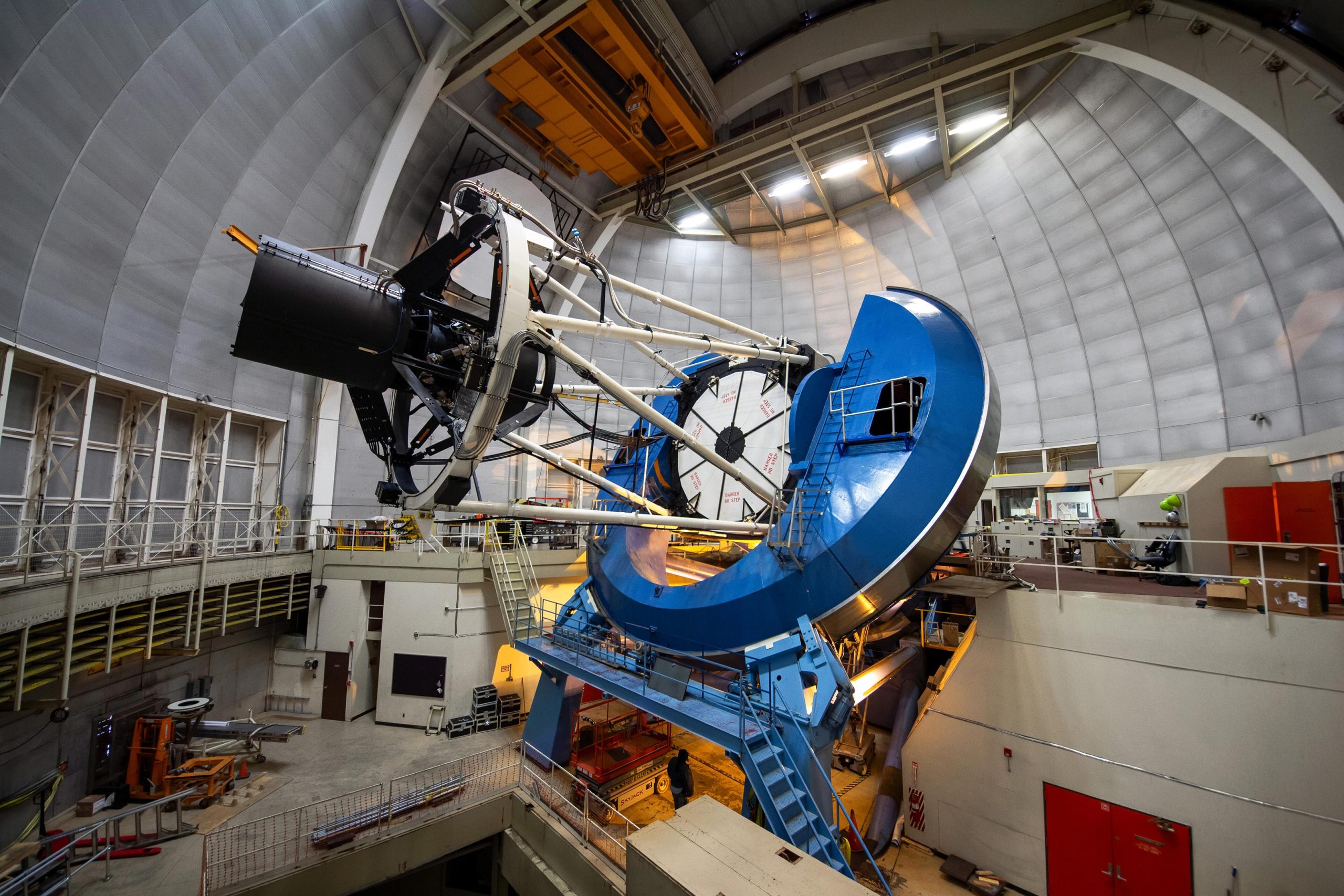 Dark-Energy-Spectroscopic-Instrument-Mayall-4-Meter-Telescope-scaled.jpg