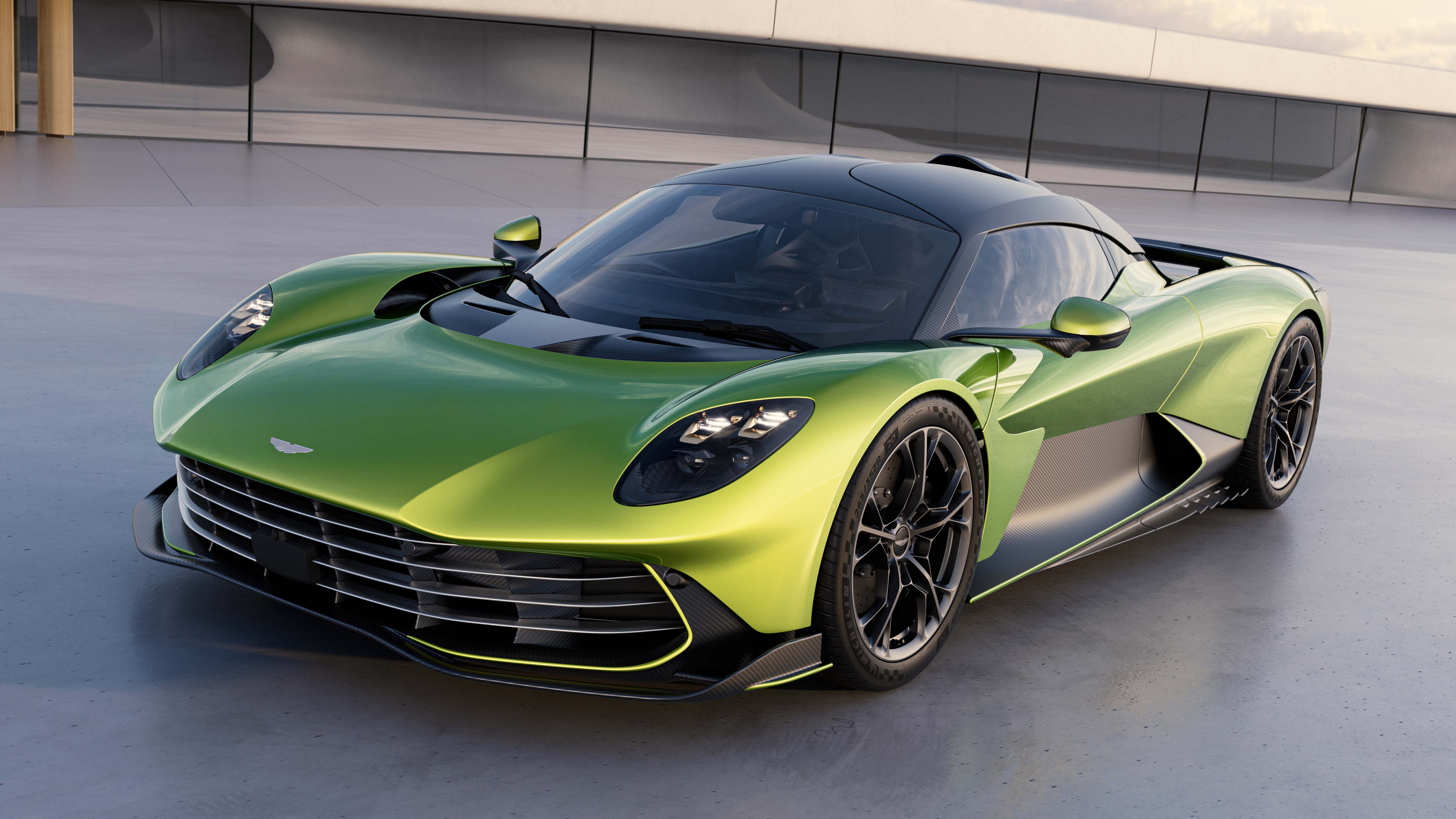 Aston Martin Valhalla_01.jpg