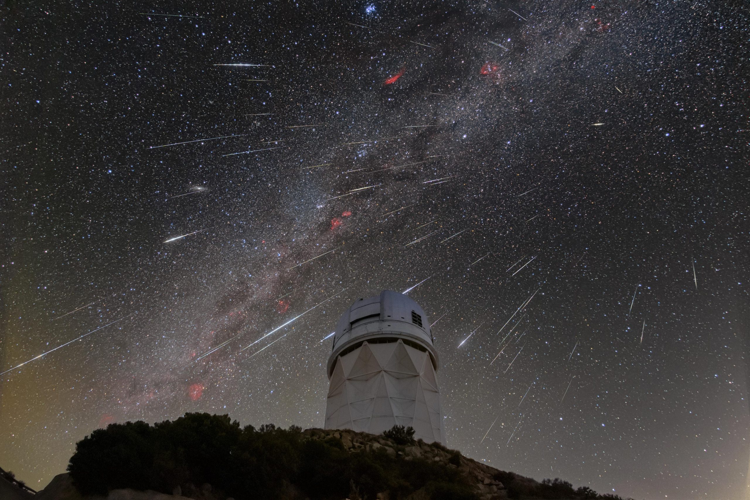 Geminids-Over-Kitt-Peak-National-Observatory-scaled.jpg