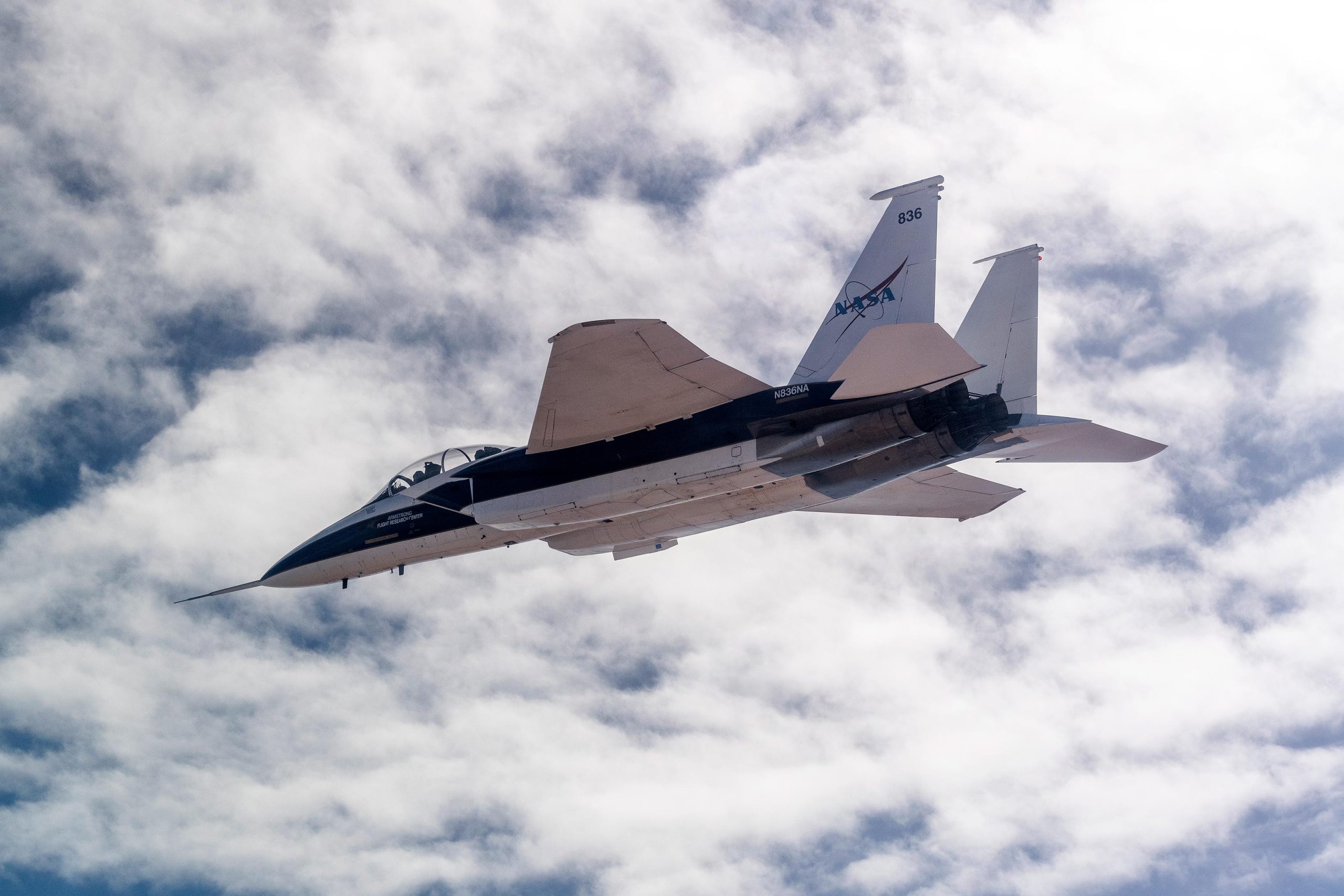 NASA-F-15B-Aeronautics-Research-Test-Bed-Calibration-Flight-scaled.jpg