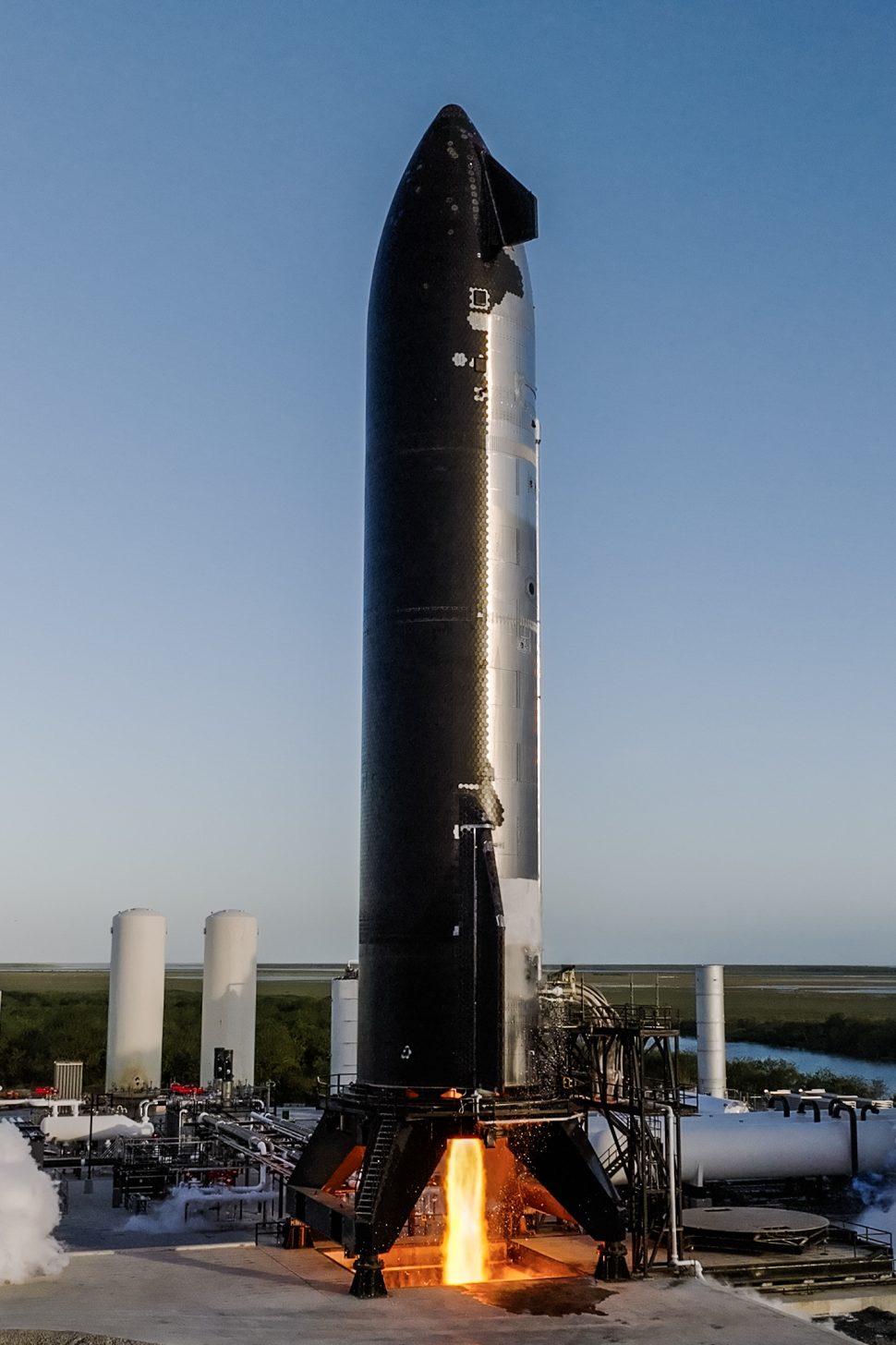 SPACEX-STARSHIP-RAPTOR-VACUUM-TEST-1-970x1456.jpeg