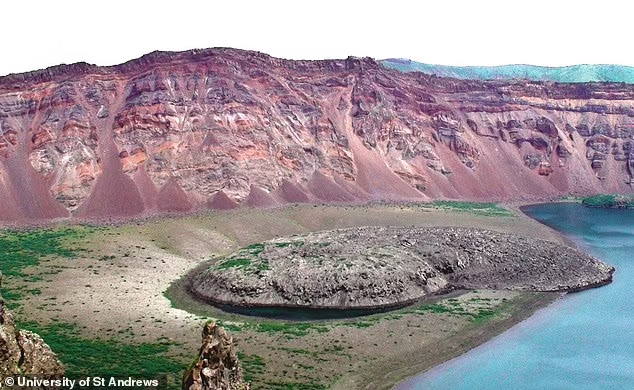 93587215-14236299-The_mystery_location_of_a_giant_volcanic_eruption_that_has_puzzl-a-393_1735589336931_jpg（AVIF 图像，634x390 像素）.jpg