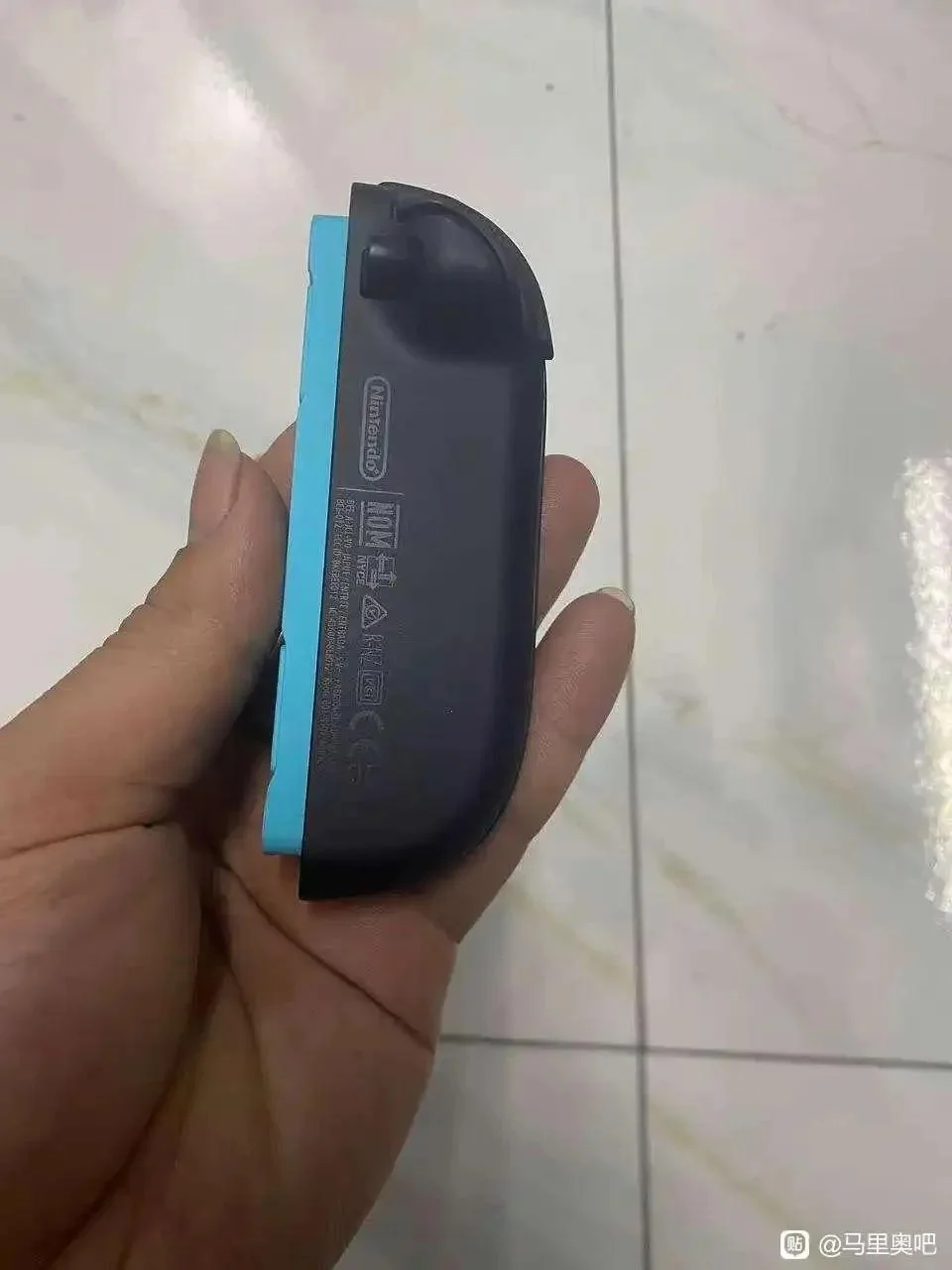new-joy-con-photos-from-chinese-sns-v0-oeb4zpa2h5be1.webp