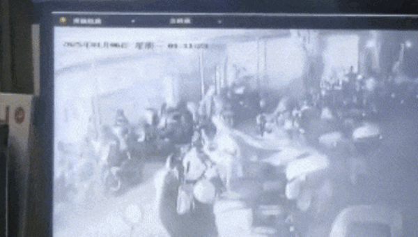 c4394d75922c4a43944478e31b6702a9.gif