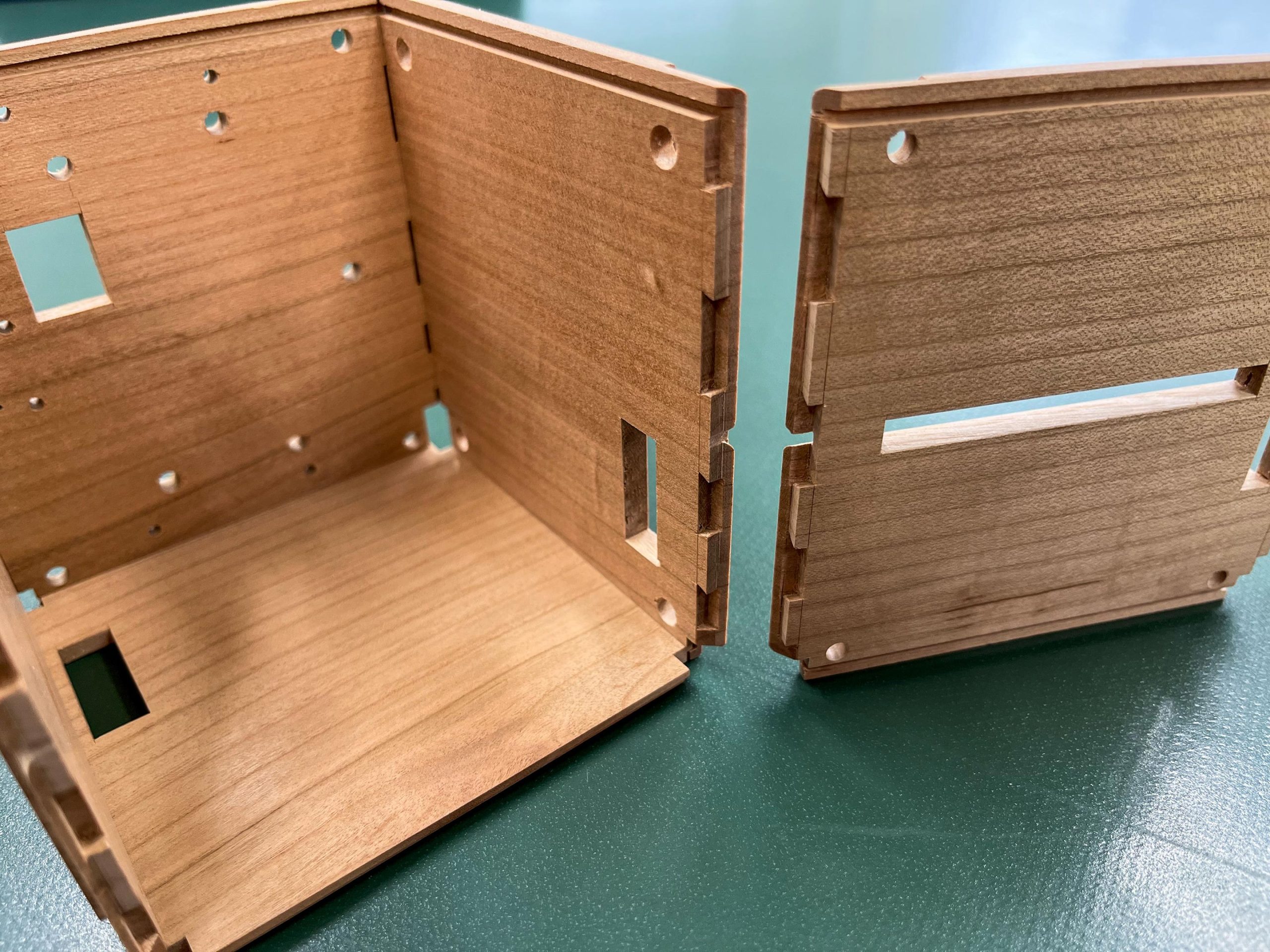 LignoSat-Blind-Miter-Dovetail-Joint-scaled.jpg