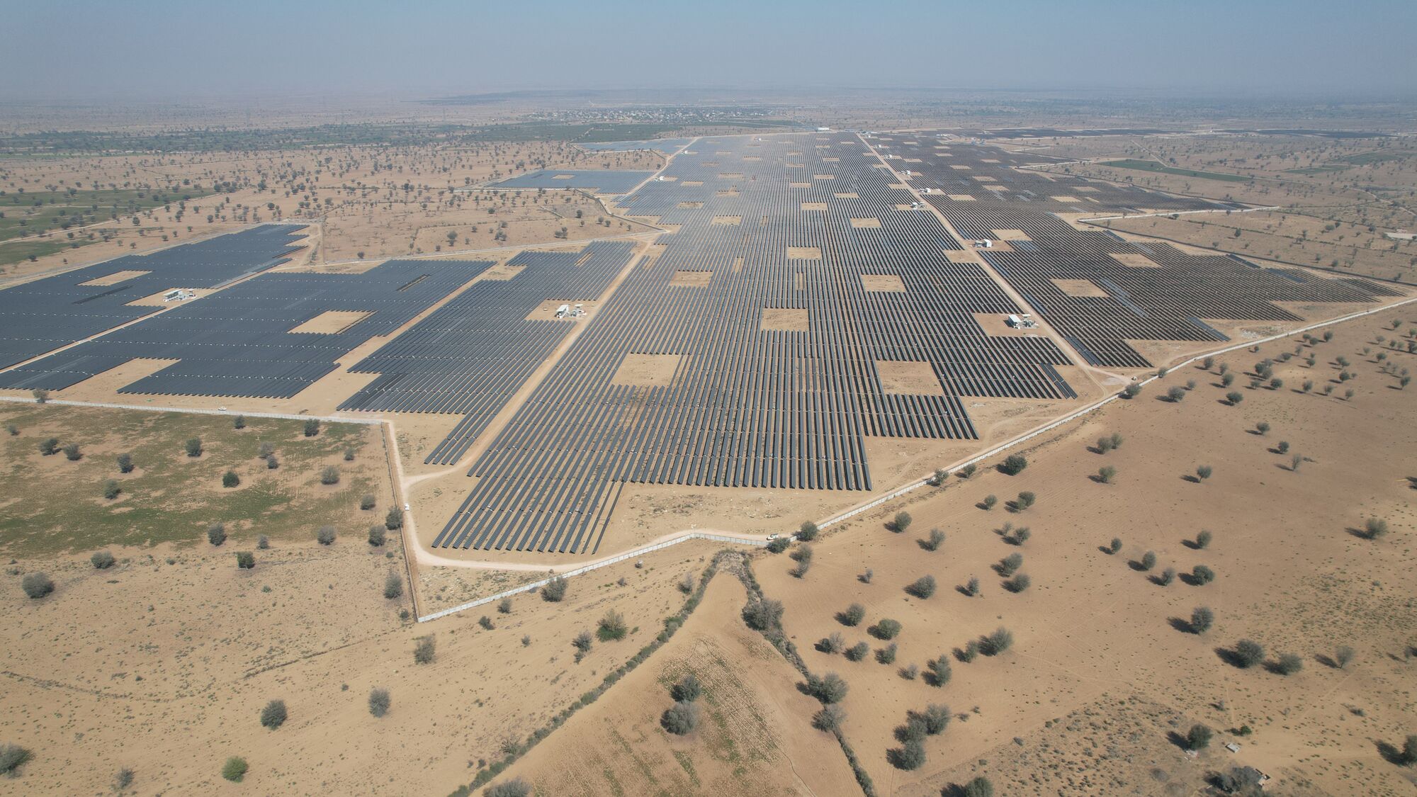 about-amazon-hero-bikaner-ii-solar-farm-india.jpg