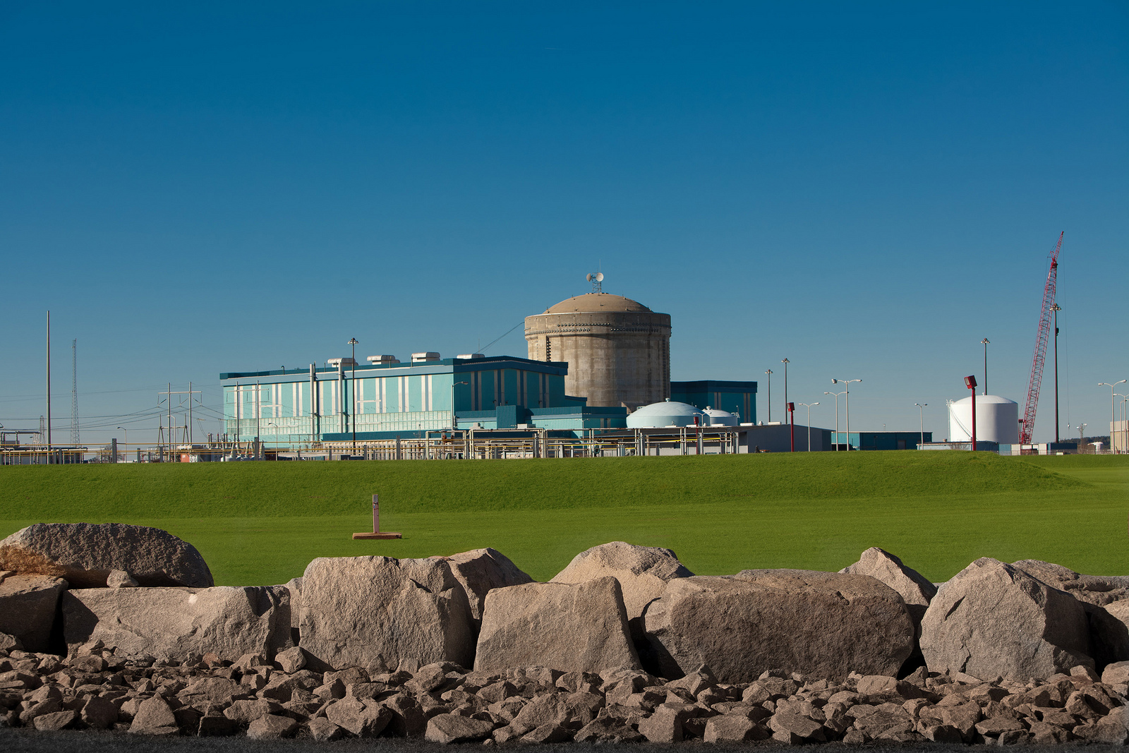 Virgil_C._Summer_Nuclear_Station_Unit_1.jpg
